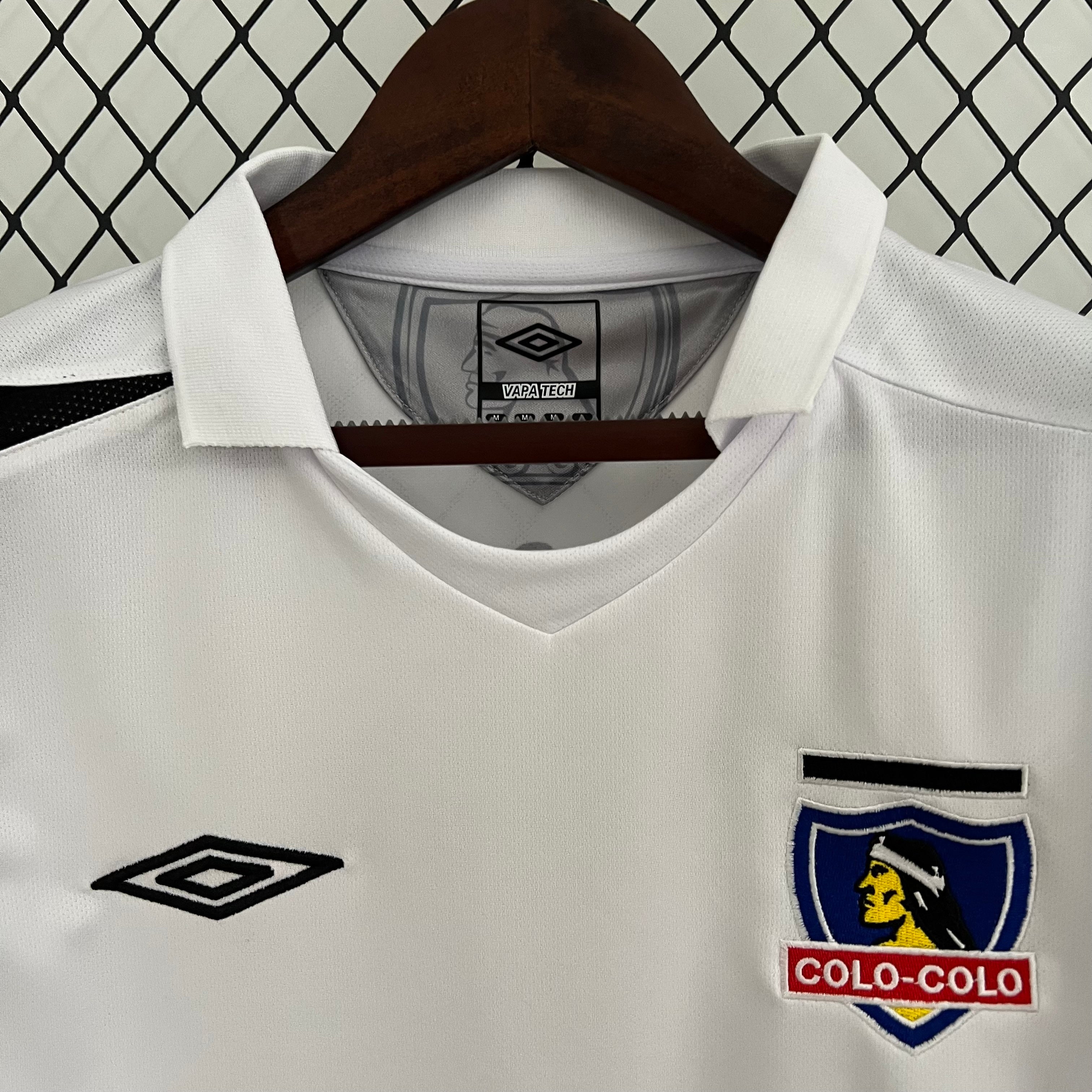 2000s Colo-Colo Retro Football Shirt | White Black Home