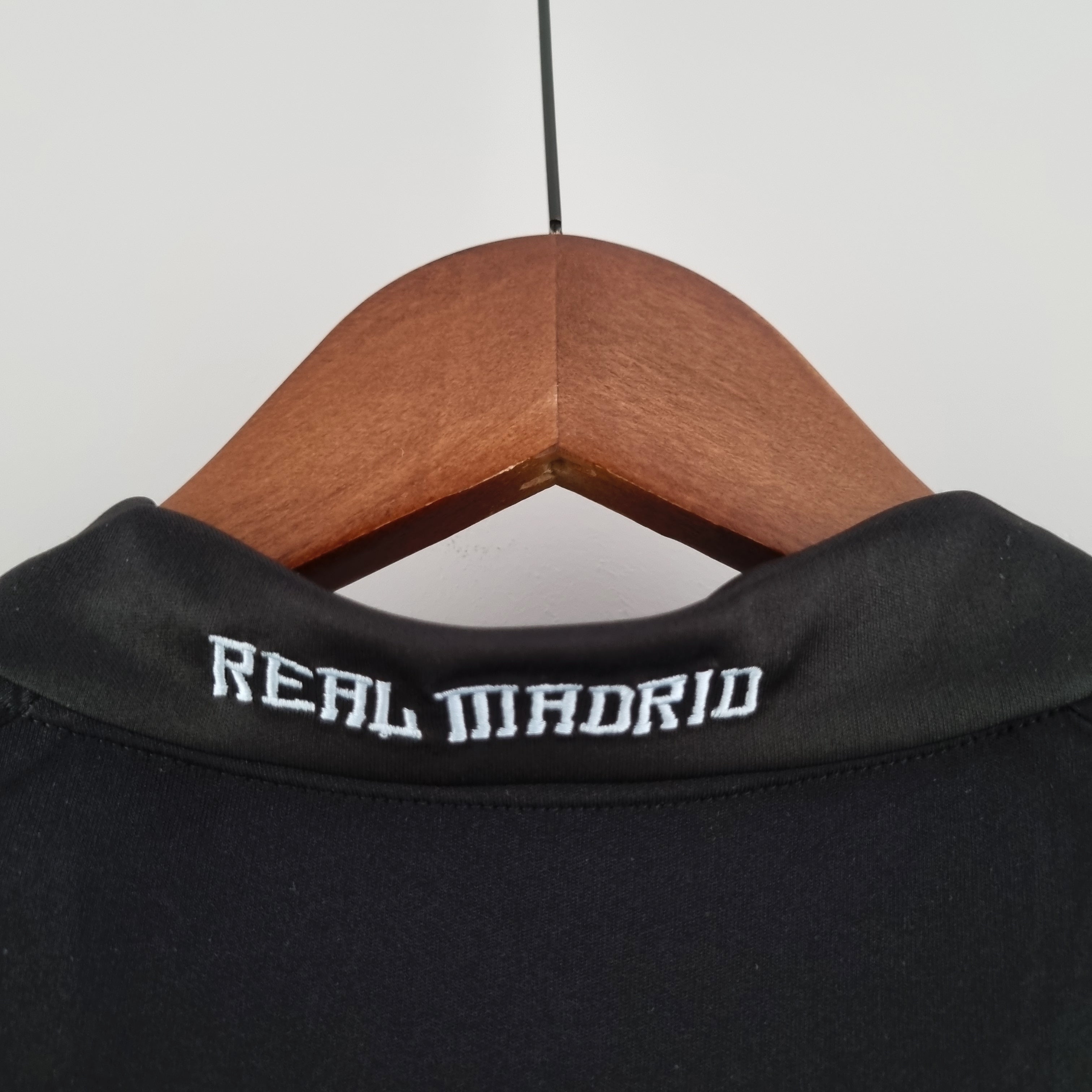 2000s Real Madrid Retro Football Shirt | Black Light Blue Home