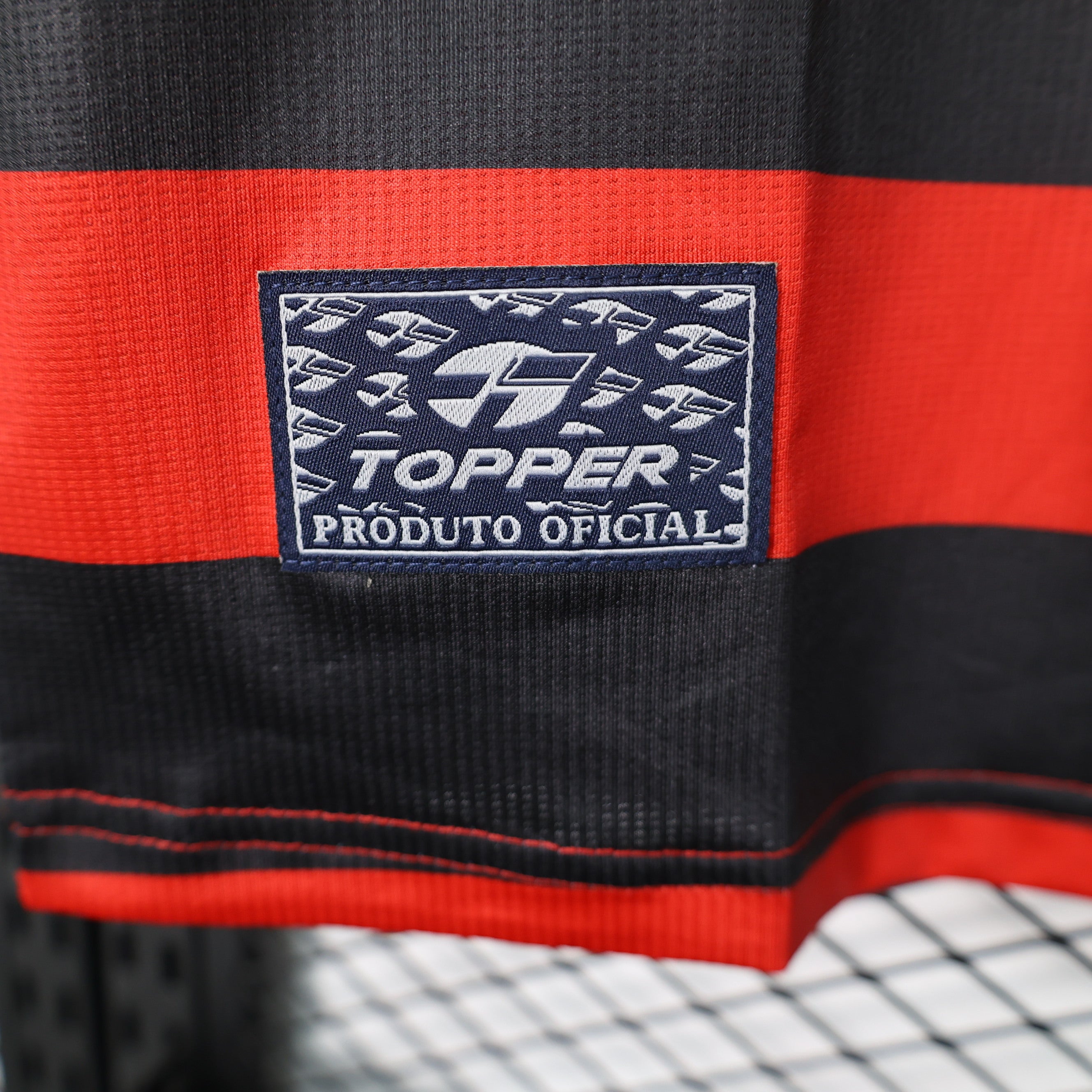 1990s Esporte Clube Vitoria Retro Football Shirt | Red Black Home