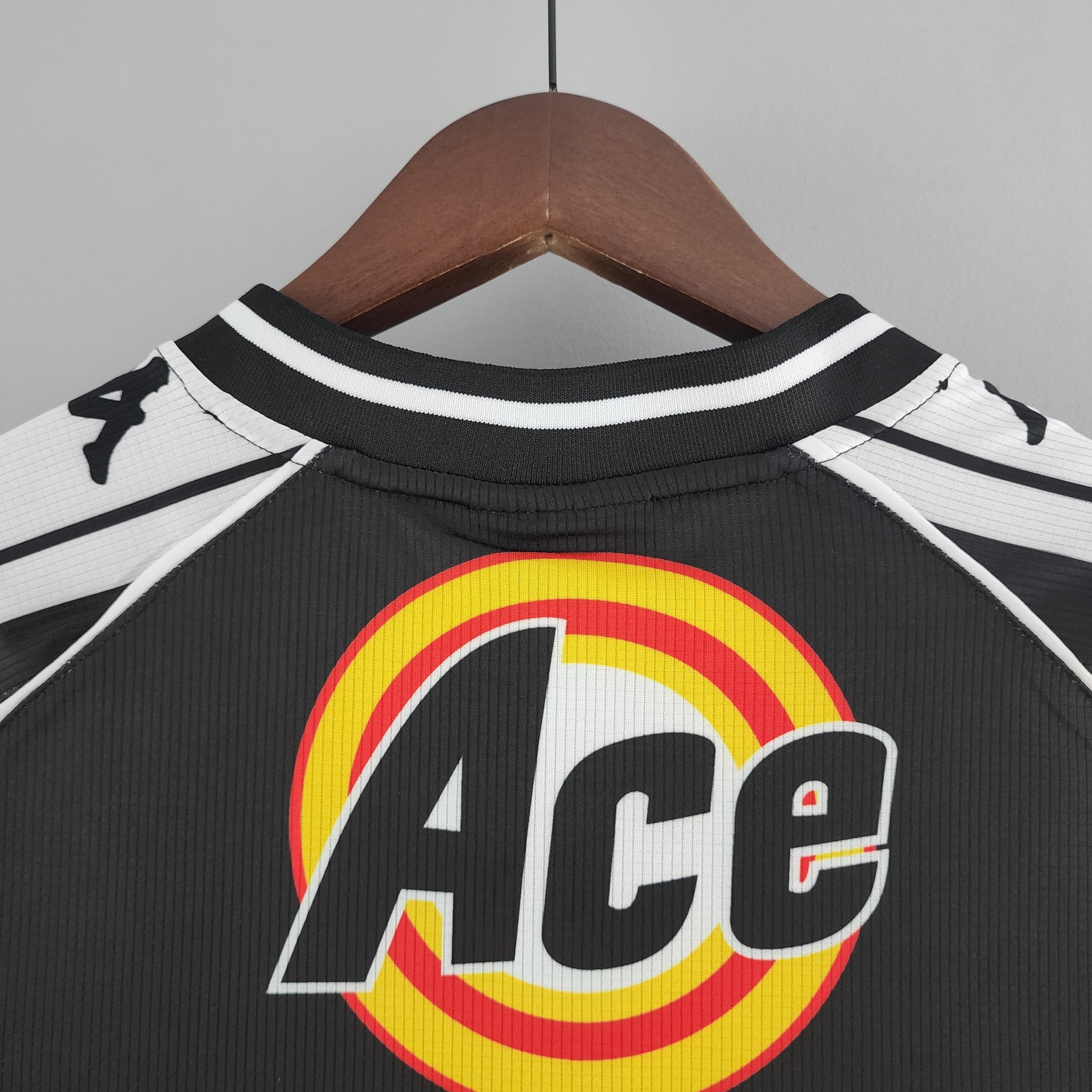 1990s Vasco Da Gama Retro Football Shirt | Black White Home