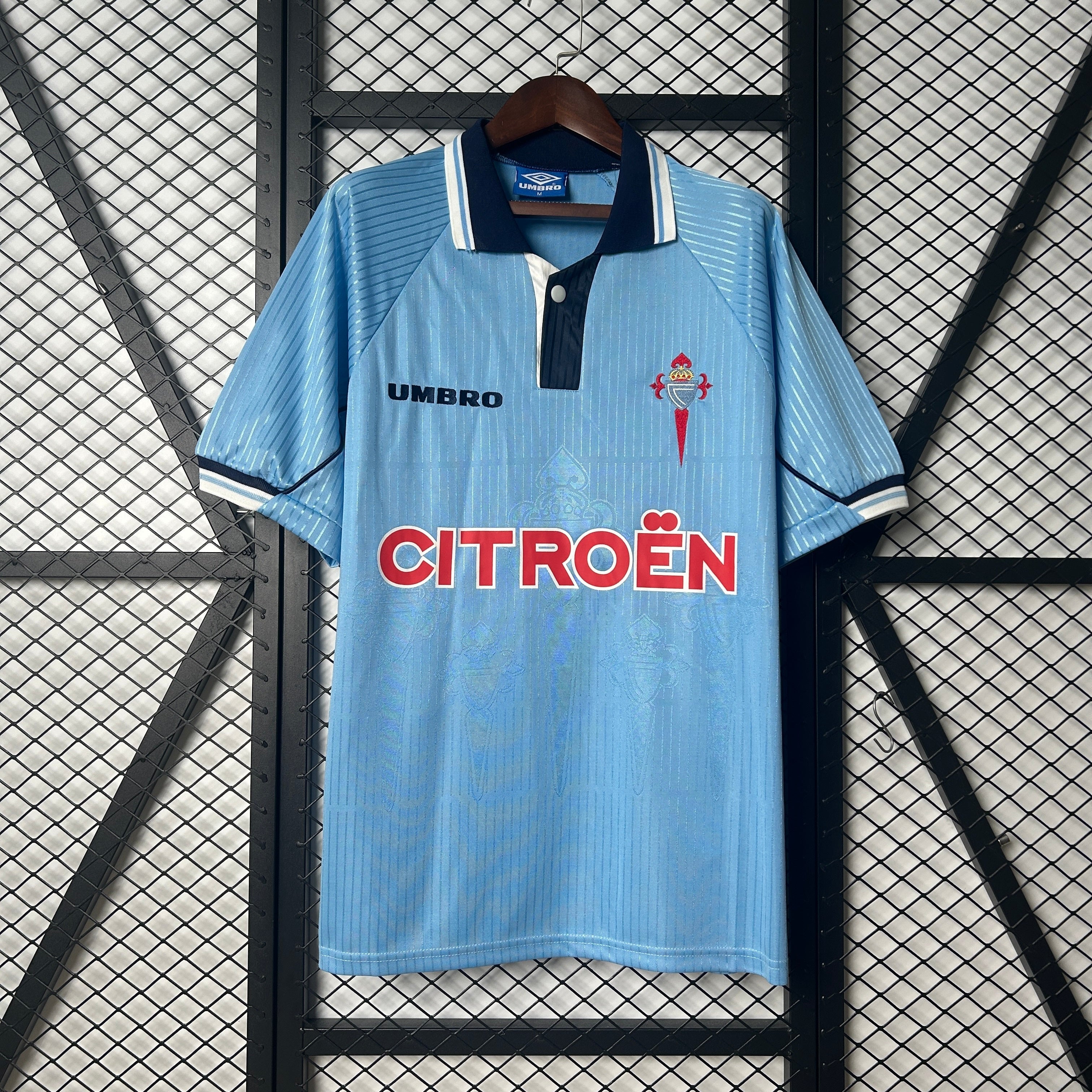 1990s Celta Vigo Retro Football Shirt | Sky Blue Navy Home