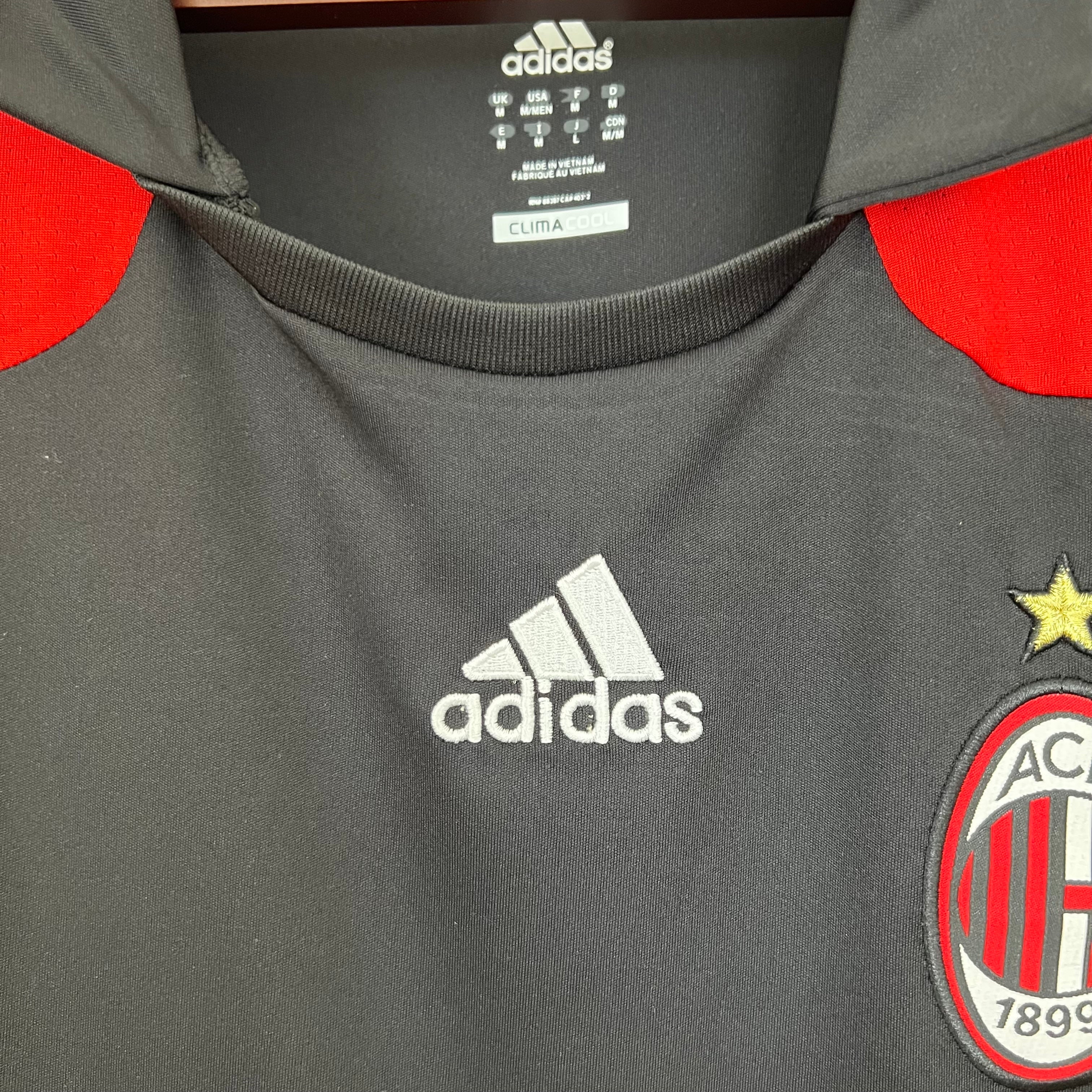 2000s AC Milan Retro Football Shirt | Black Red Home