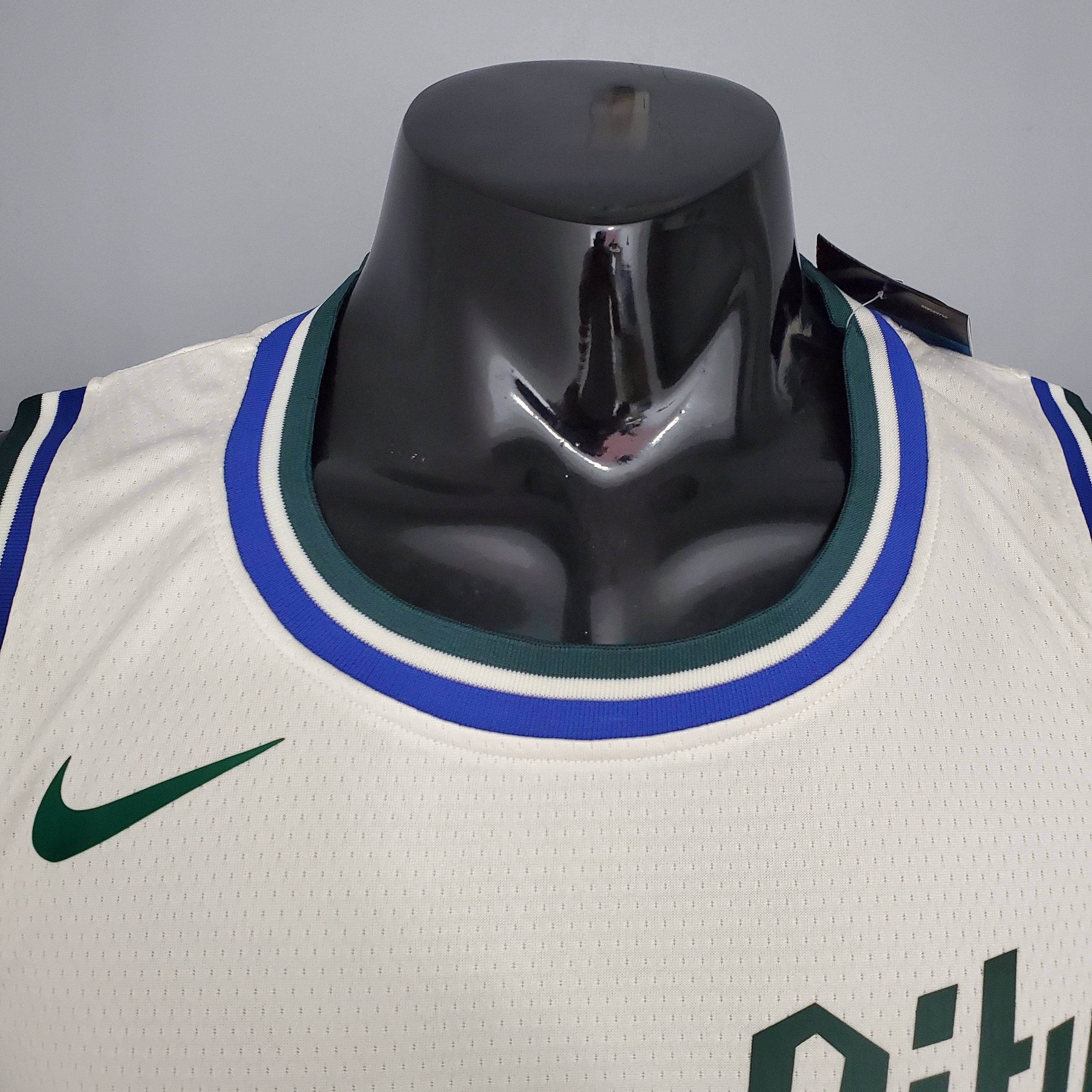 2023 Milwaukee Bucks Middleton #22 Swingman Edition Jersey