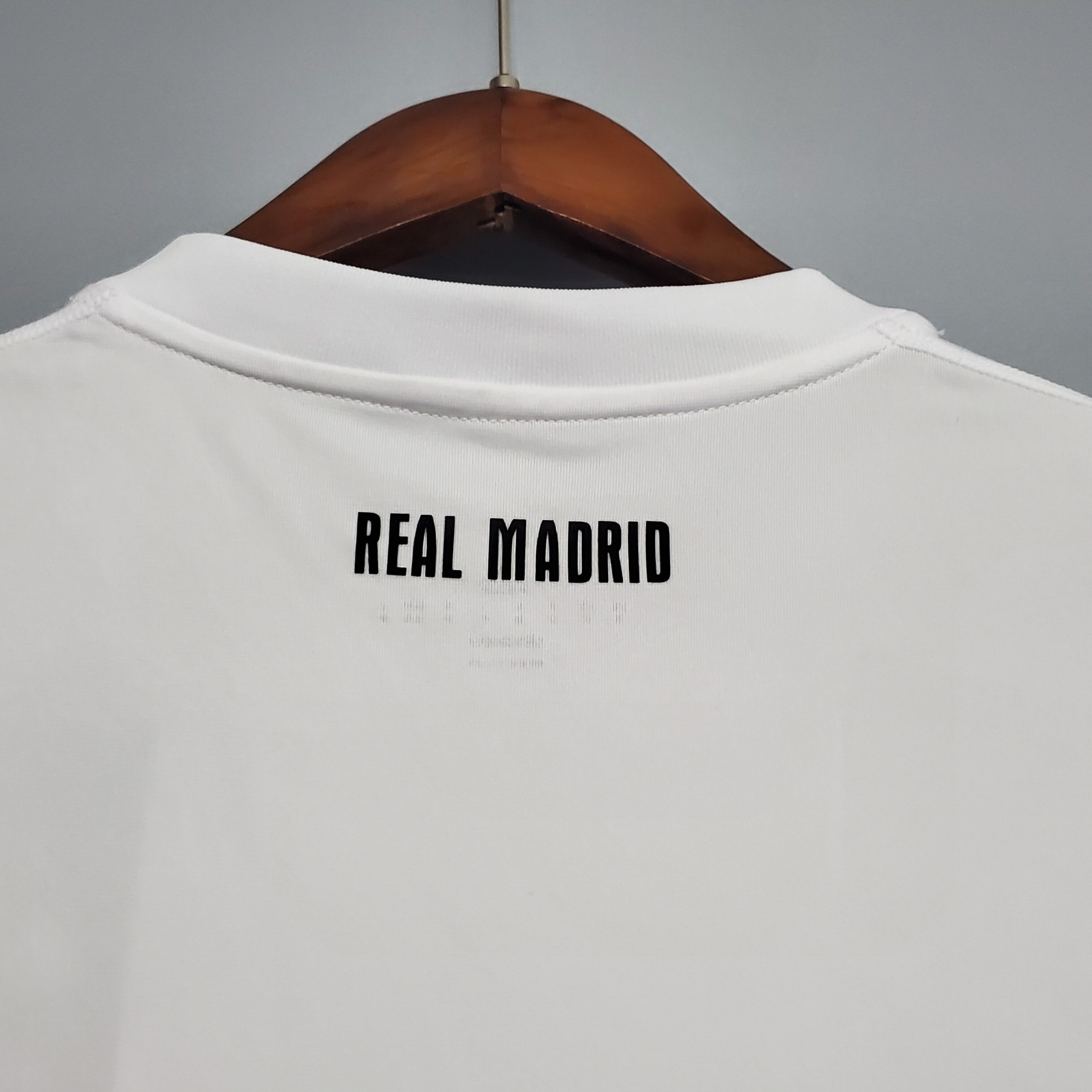 2010s Real Madrid Retro Football Shirt | White Navy Home