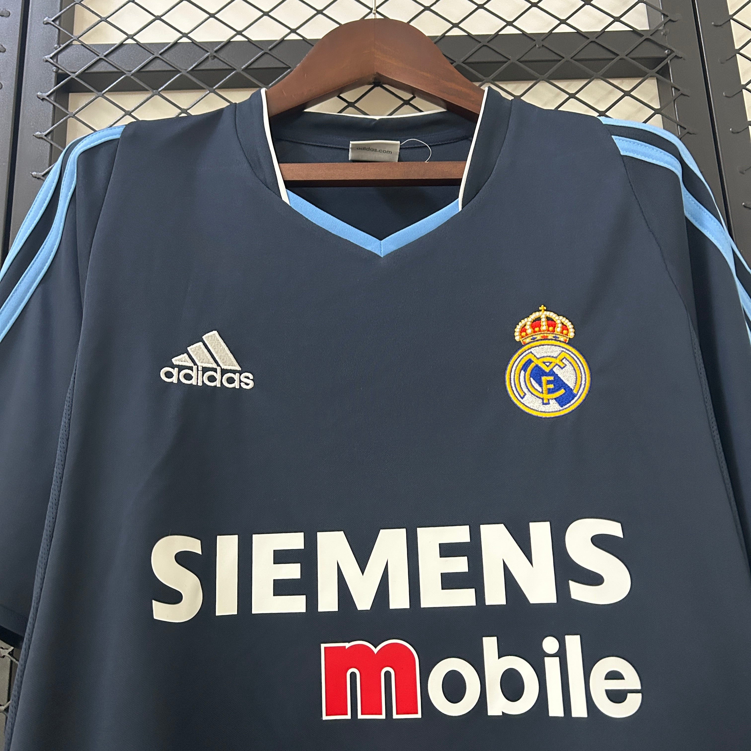 2000s Real Madrid Retro Football Shirt | Navy Sky Blue Home