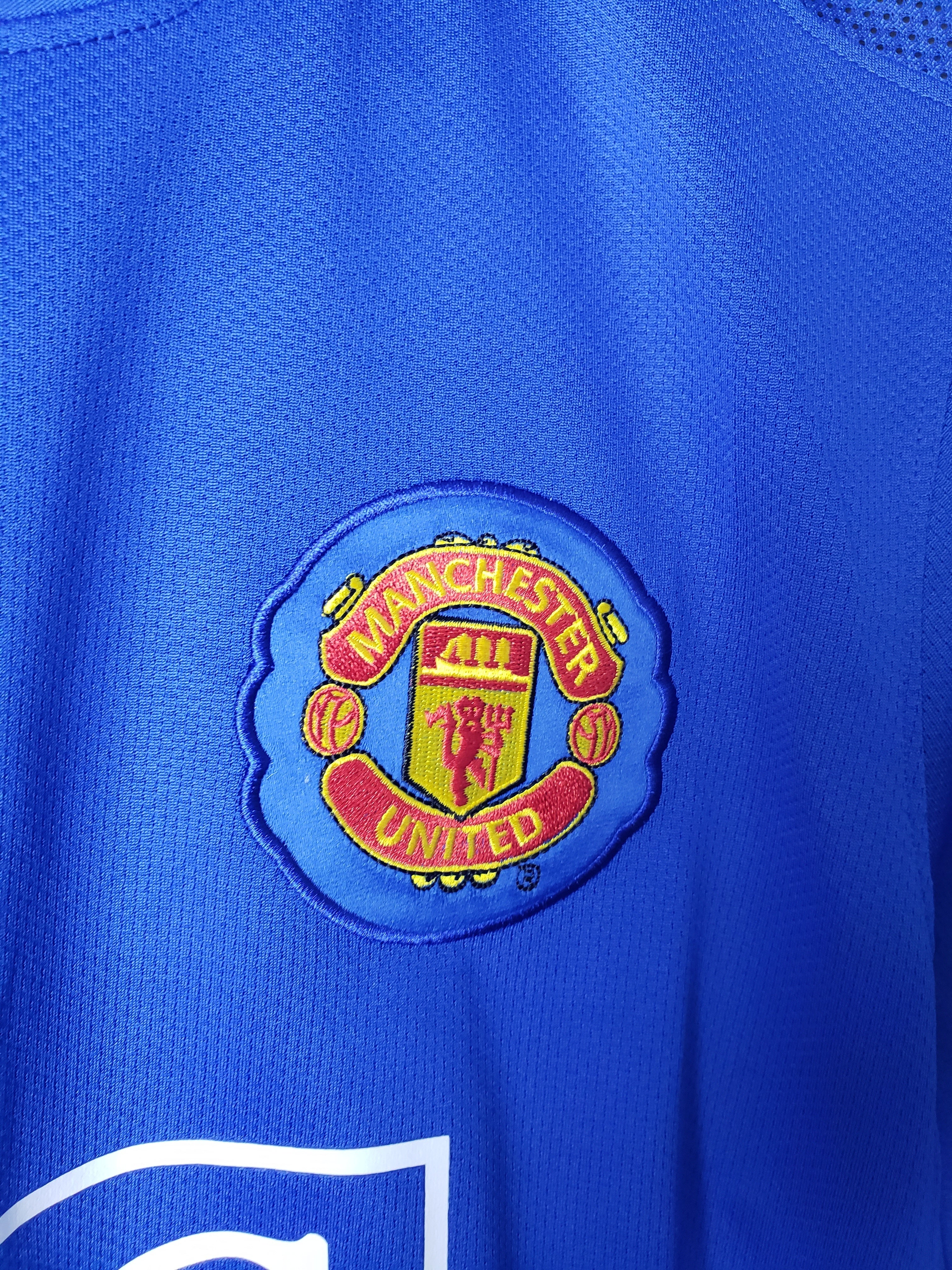 2000s Manchester United Retro Football Shirt | Blue White Home