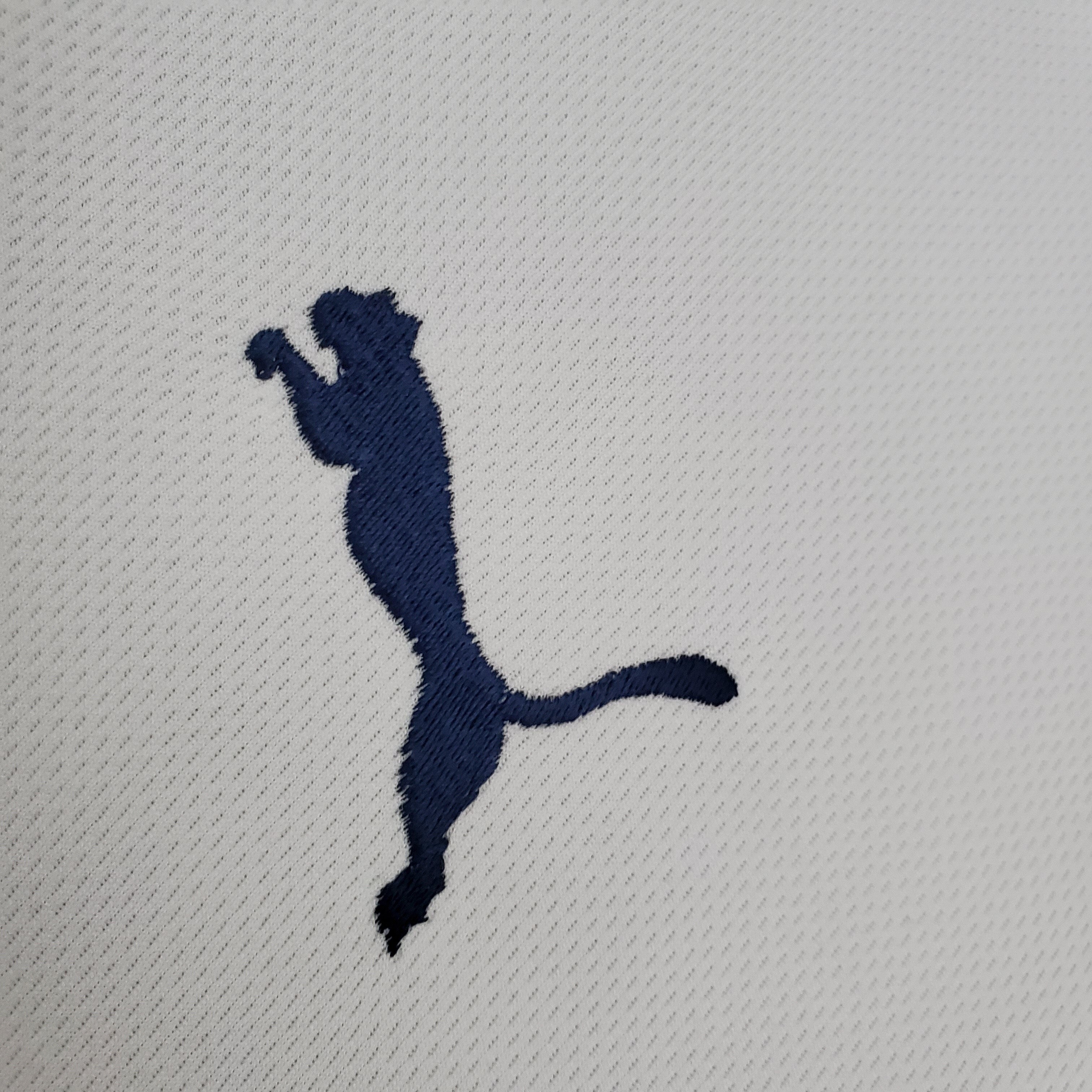 2000s Tottenham Hotspur Retro Football Shirt | White Black Home