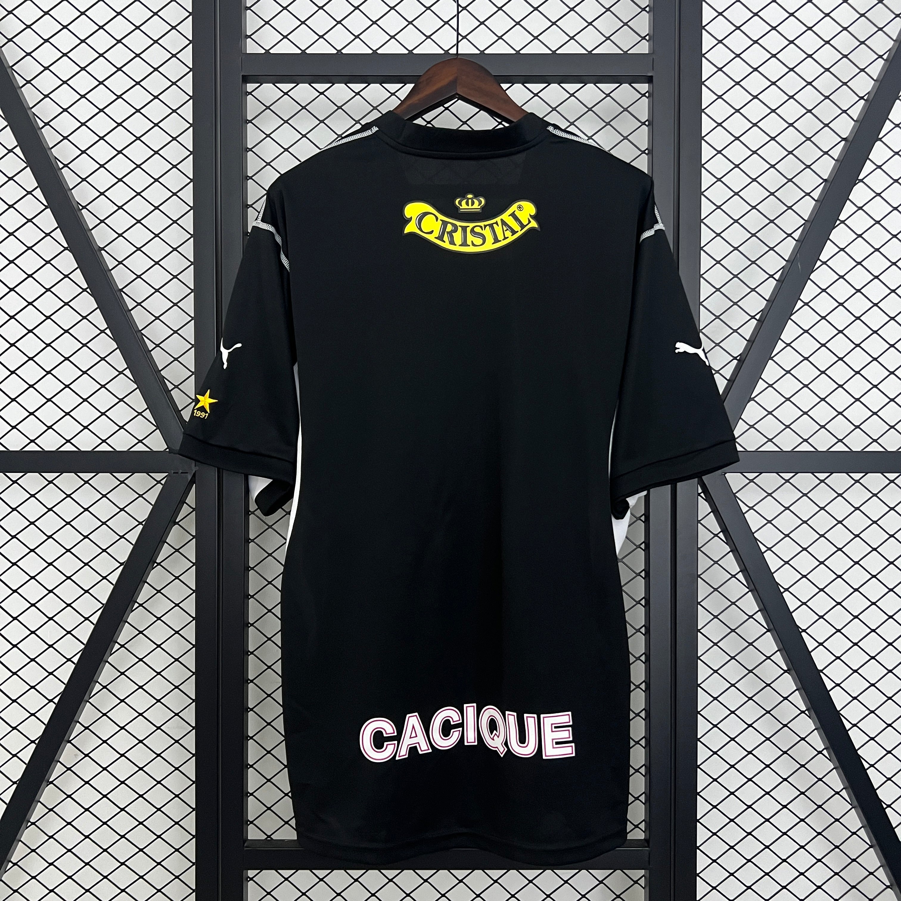 2000s Colo-Colo Retro Football Shirt | Black White Home
