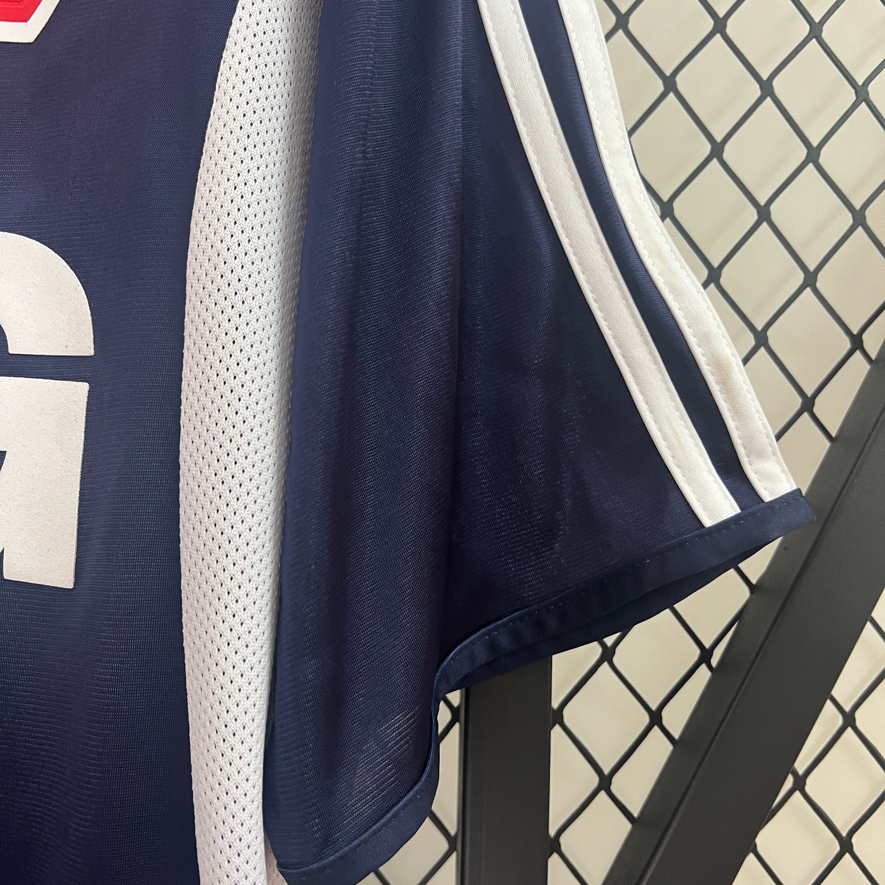 2000s Universidad De Chile Retro Football Shirt | Navy White Home
