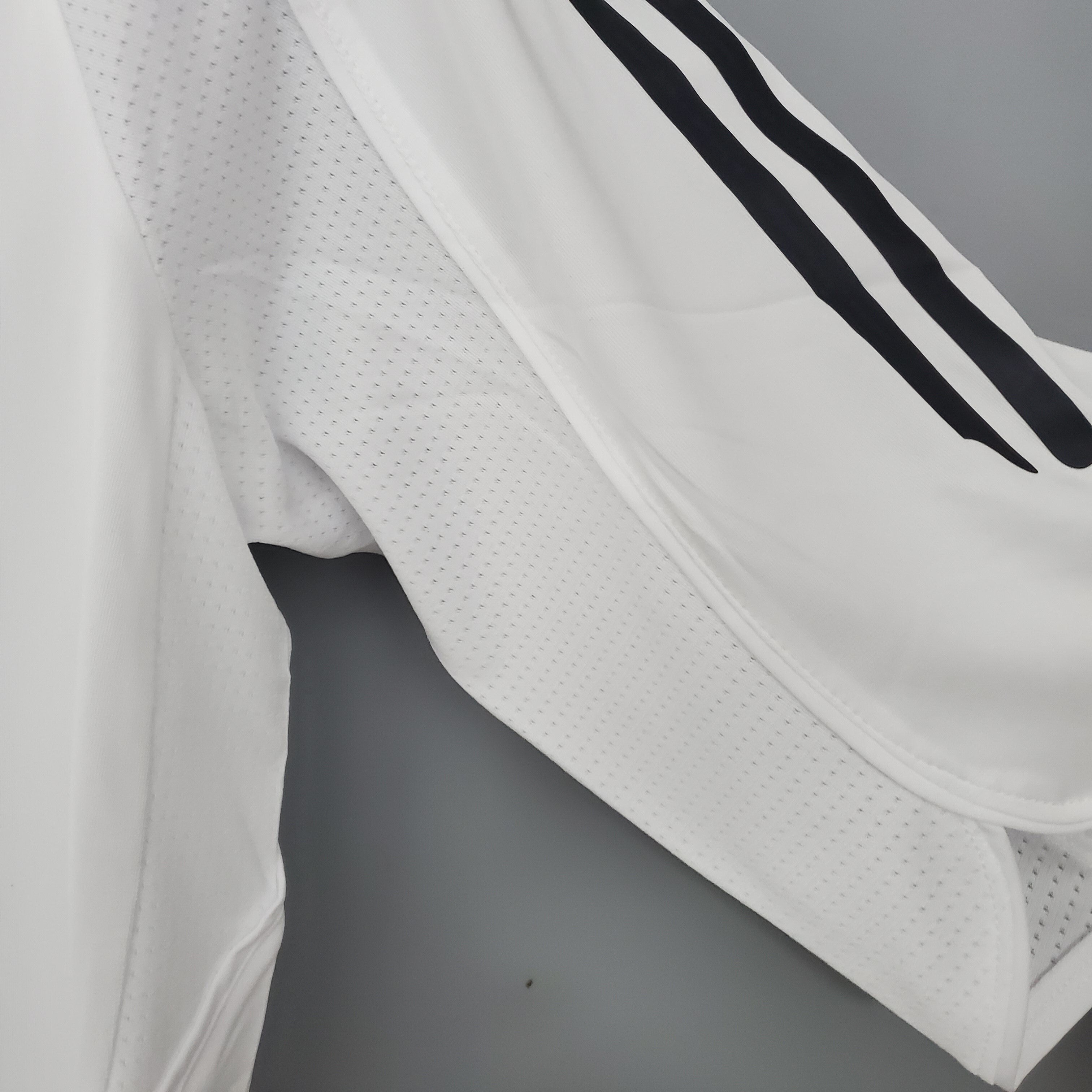 2000s Real Madrid Retro Football Shirt | White Black Home