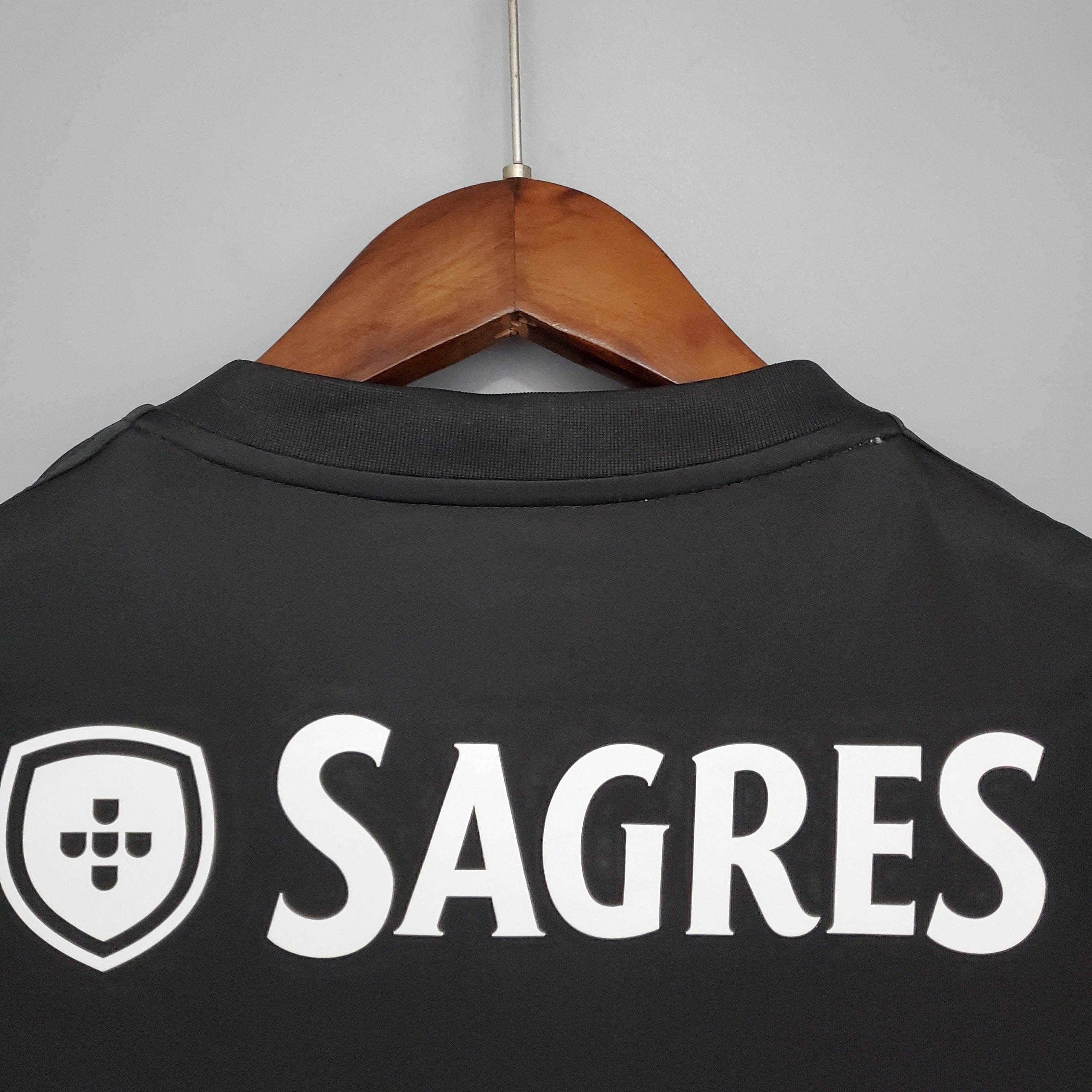 2010s Benfica Retro Football Shirt | White Black Home