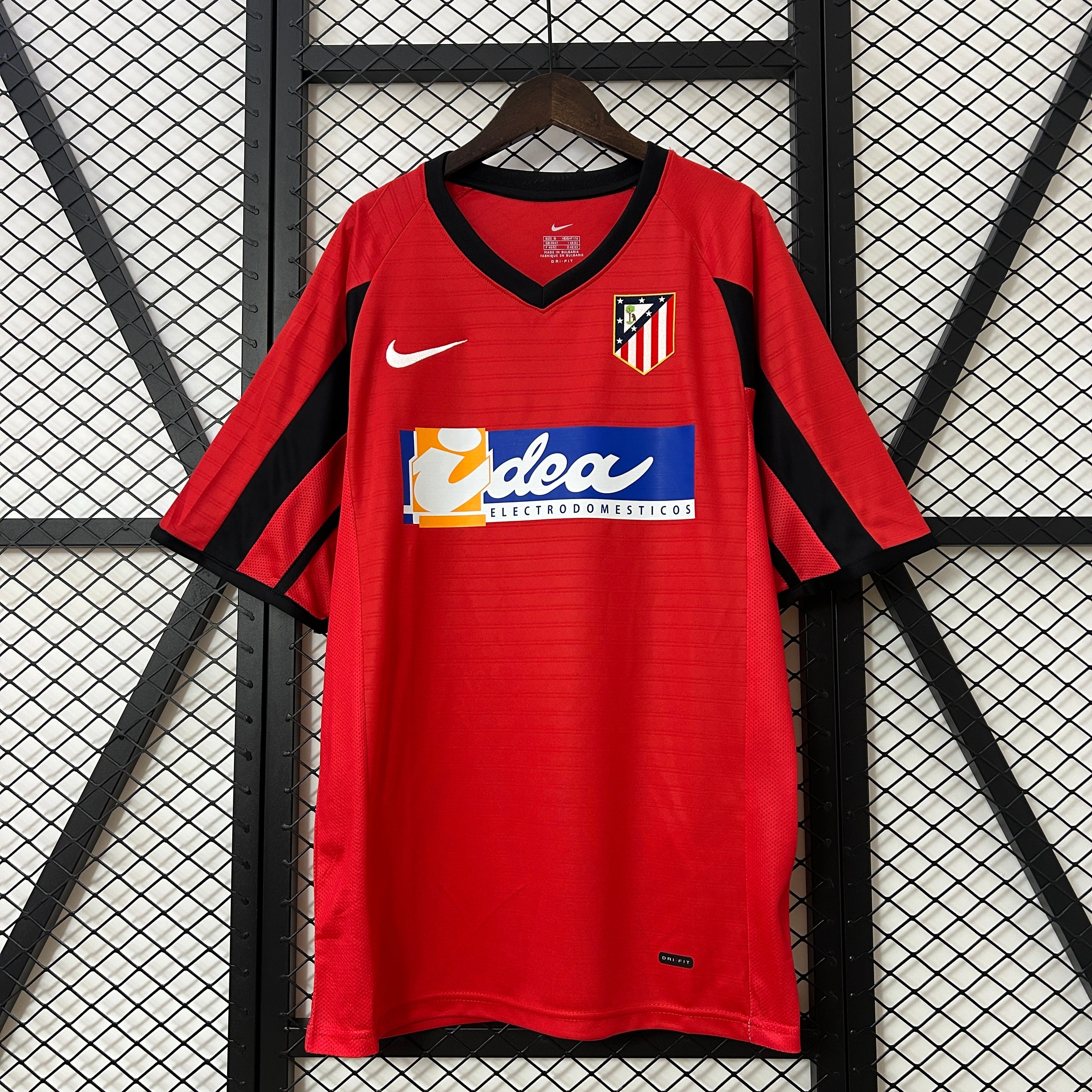 2000s Atletico Madrid Retro Football Shirt | Red Black Home