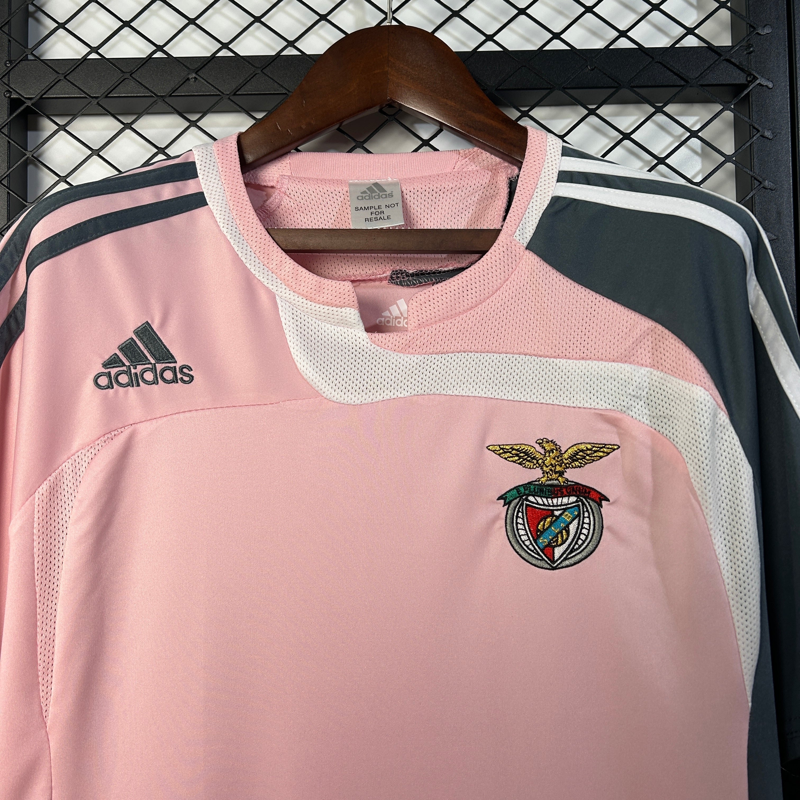 2000s Benfica Retro Football Shirt | Pink Charcoal Third