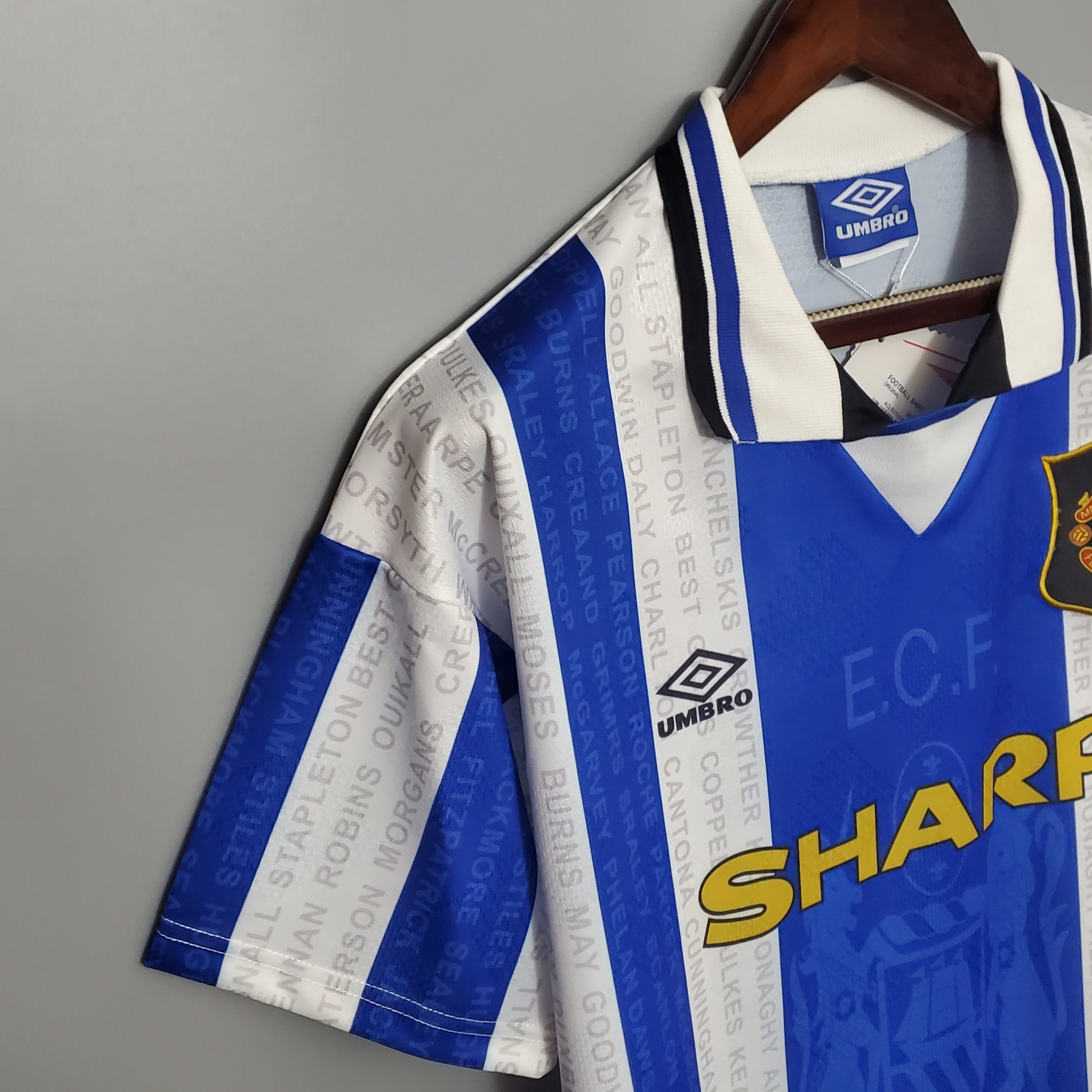 1990s Everton Retro Football Shirt | Blue White Home