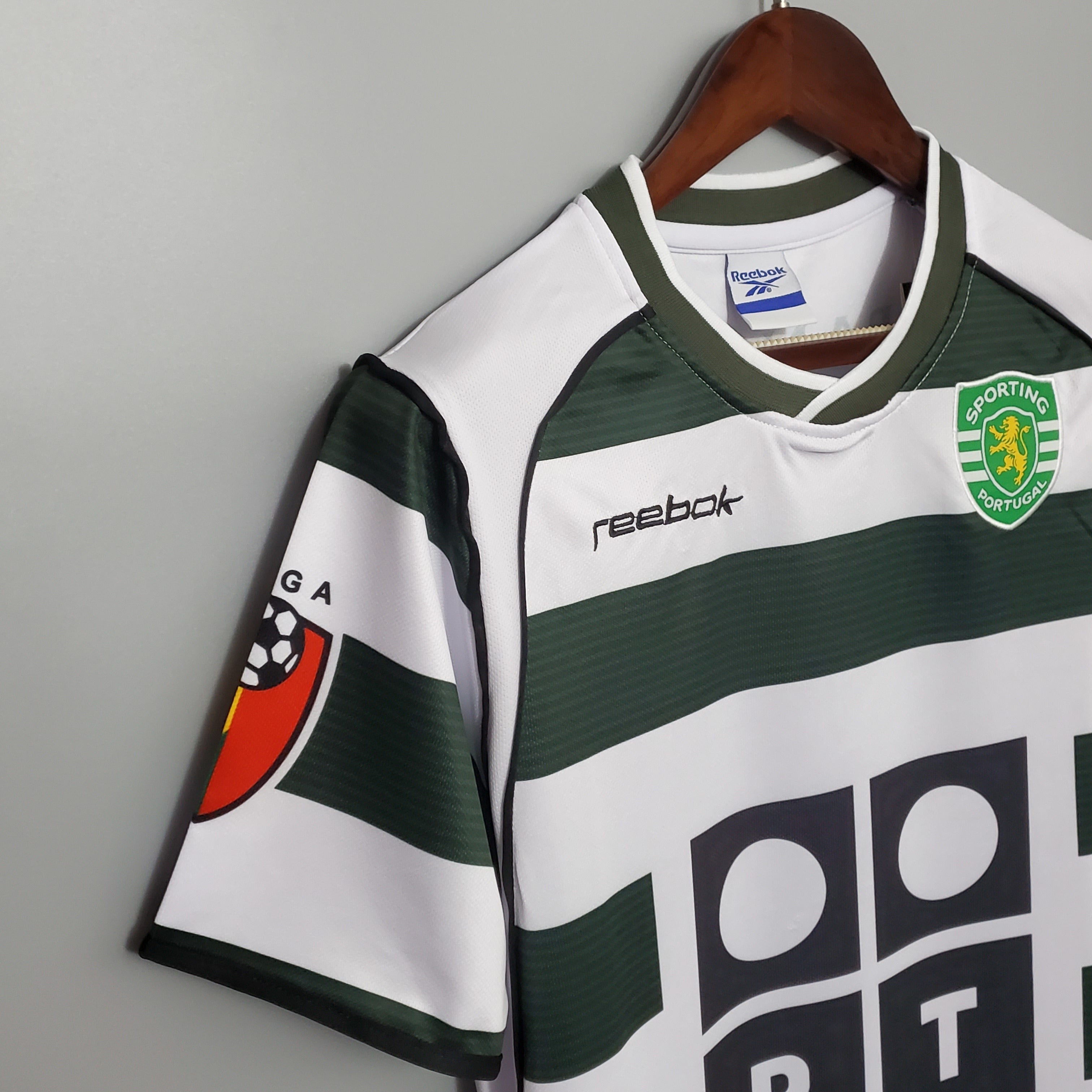 1990s Sporting CP Retro Football Shirt | Green White Home