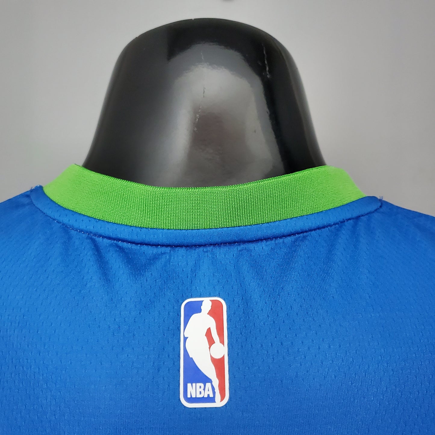2023 Dallas Mavericks Dončić #77 Swingman Edition Jersey