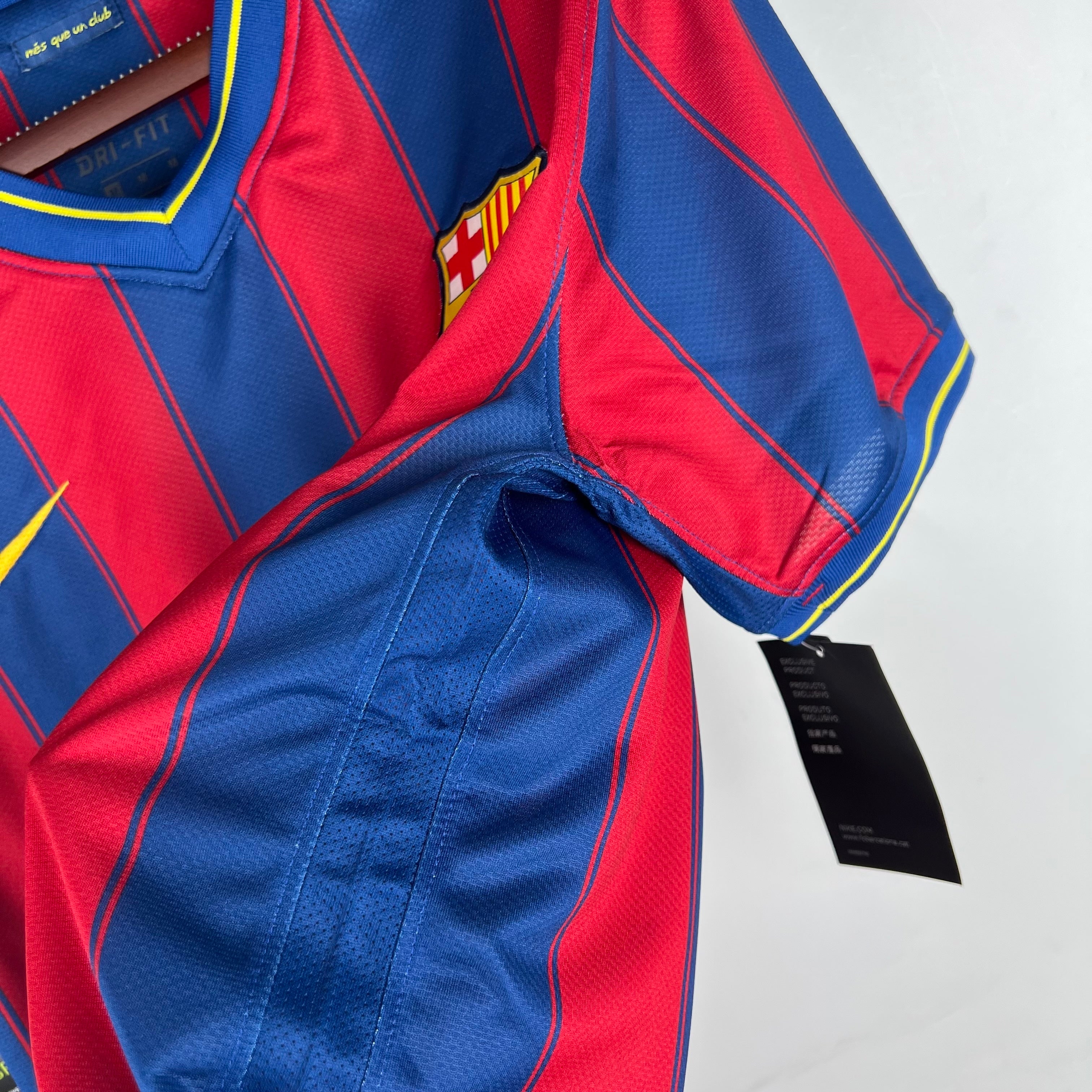 2000s Barcelona Retro Football Shirt | Red Blue Home