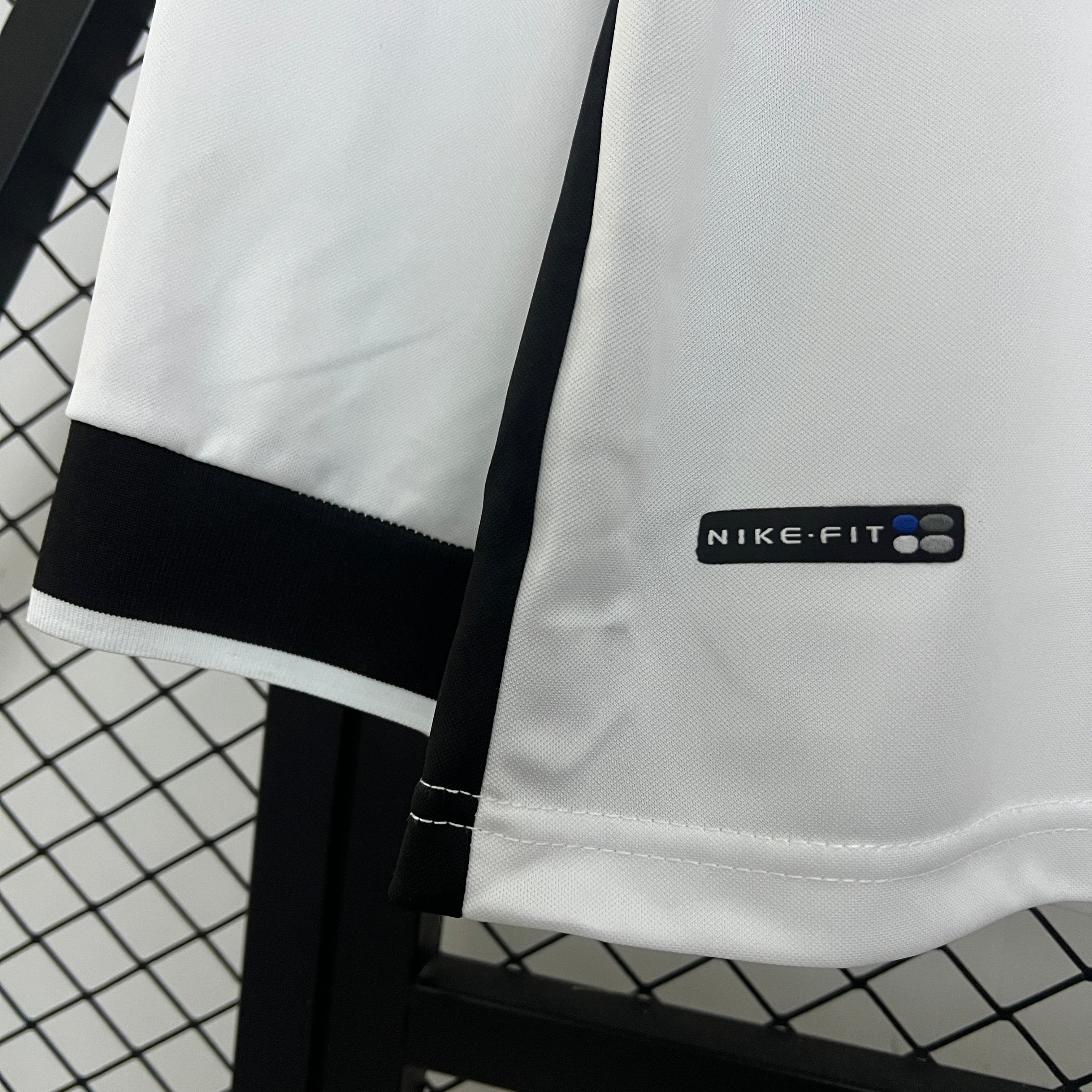 1990s Colo-Colo Retro Football Shirt | White Black Home