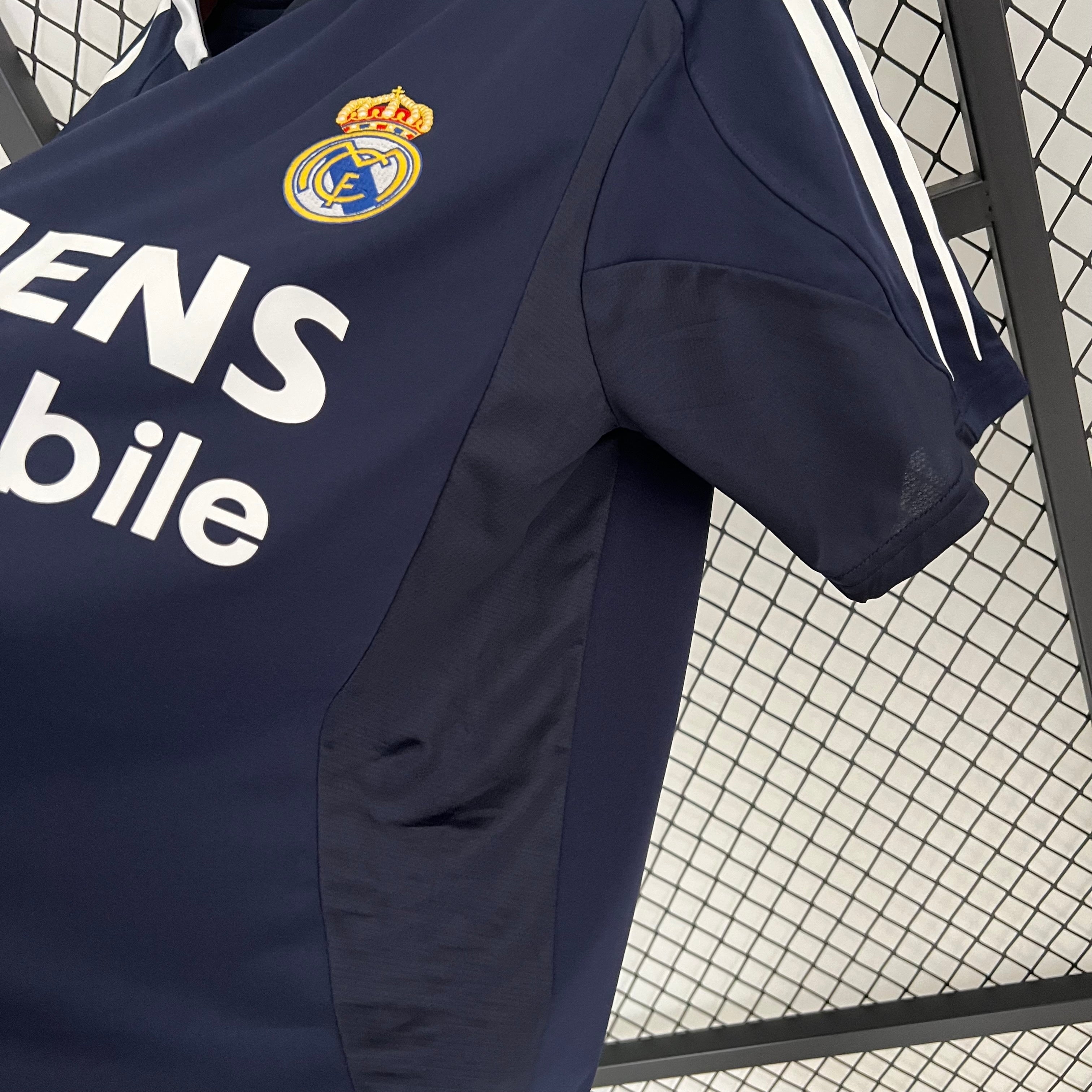 2000s Real Madrid Retro Football Shirt | Navy White Home