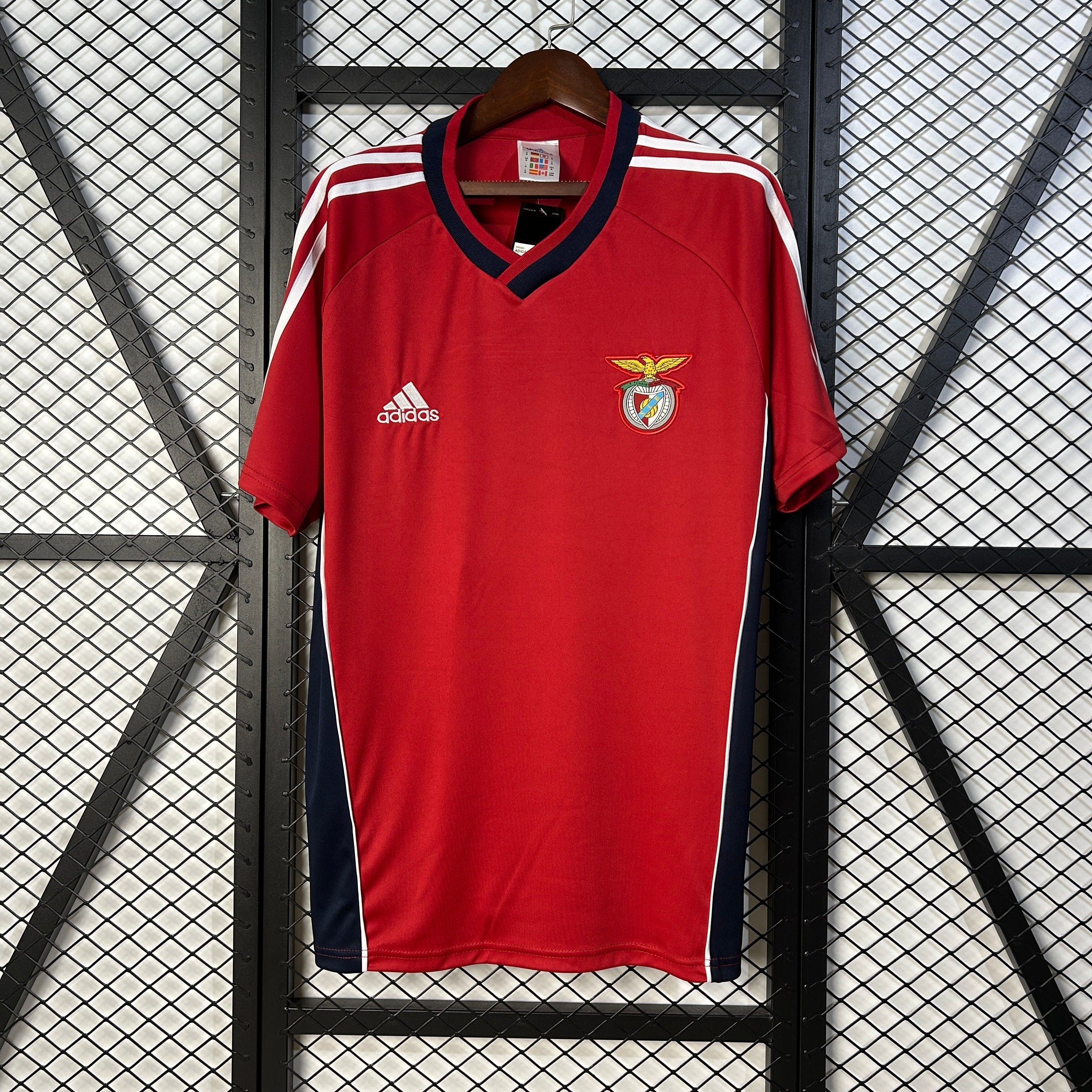 1990s Benfica Retro Football Shirt | Red Navy Home