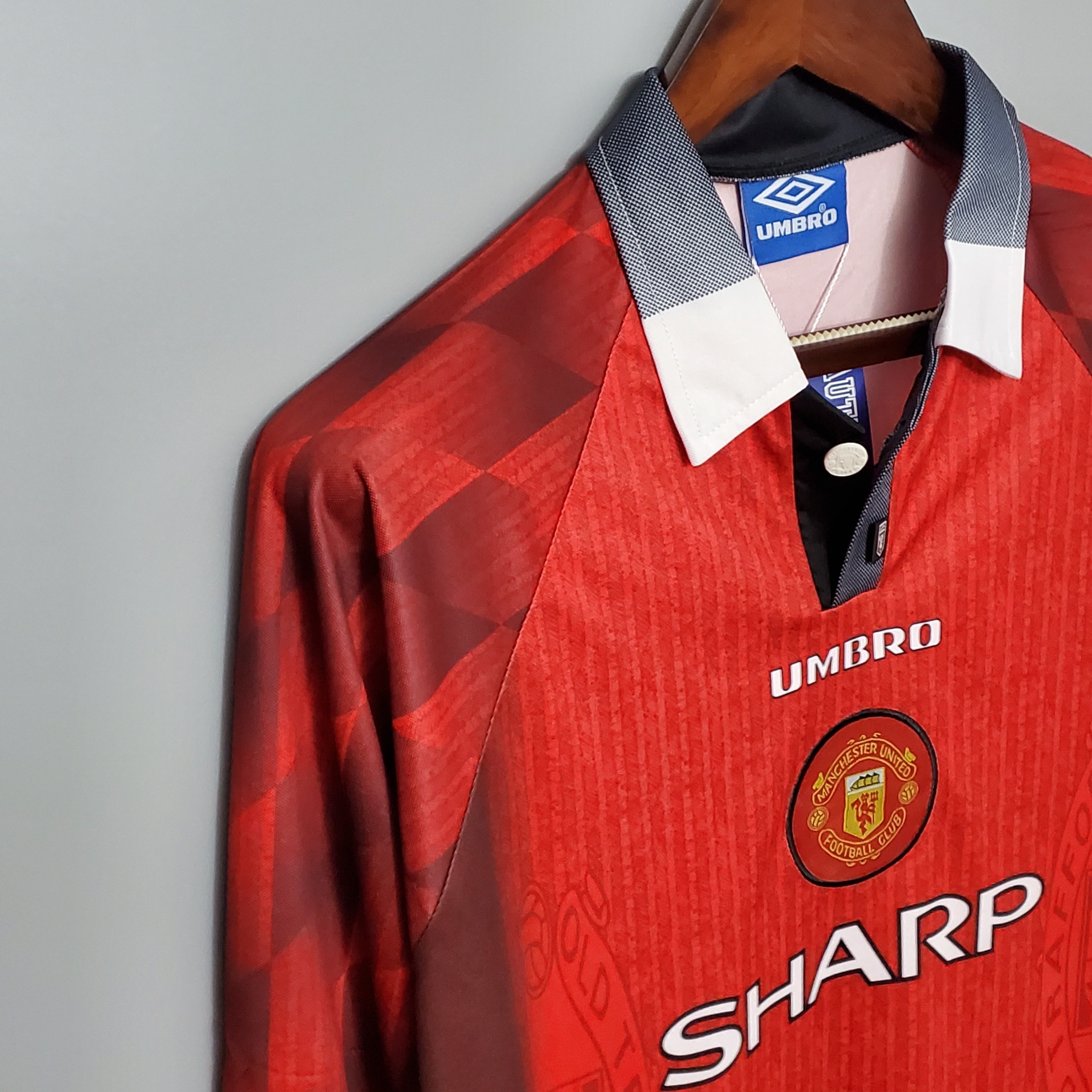 1990s Manchester United Retro Football Shirt | Red Black Home