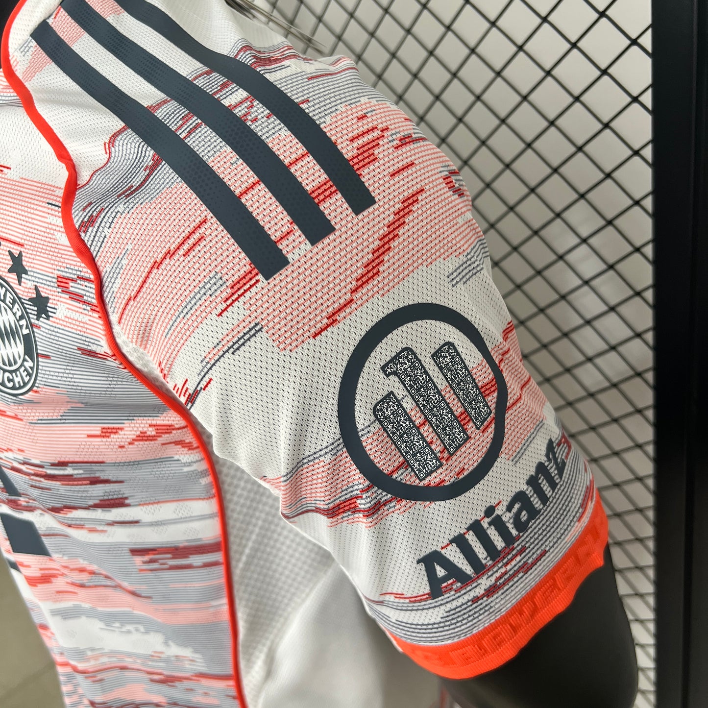 Bayern Munich 24/25 Player Edition Football Jersey