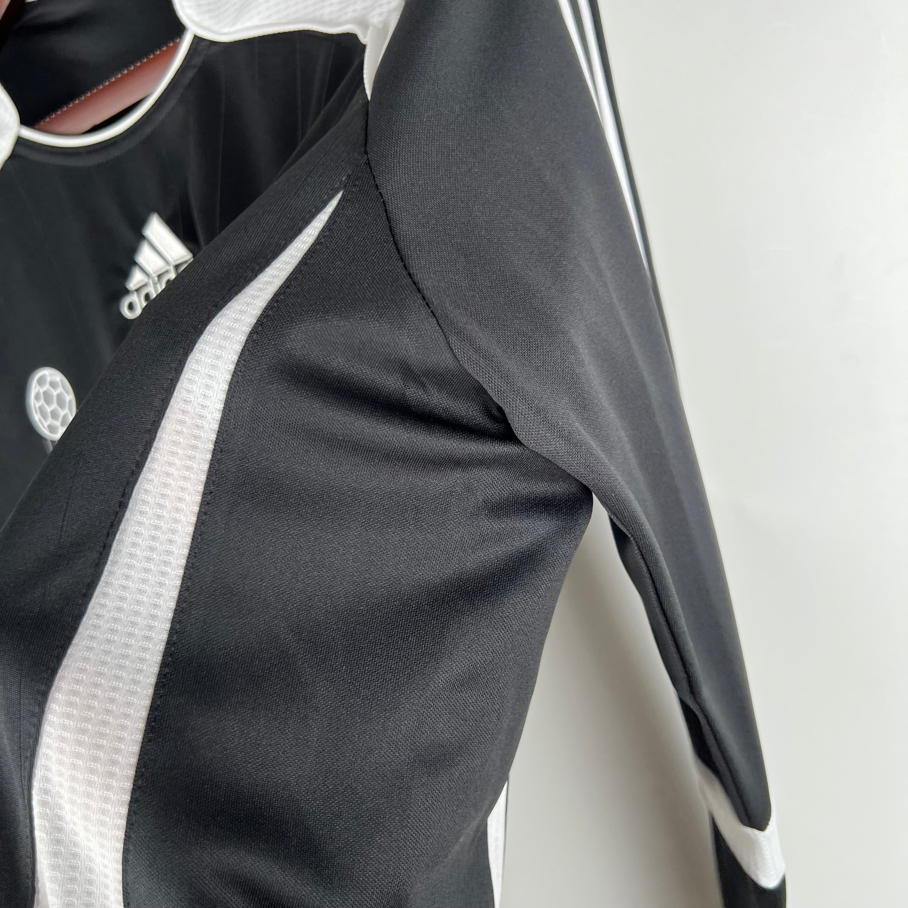 2000s Real Madrid Retro Football Shirt | Black White Home