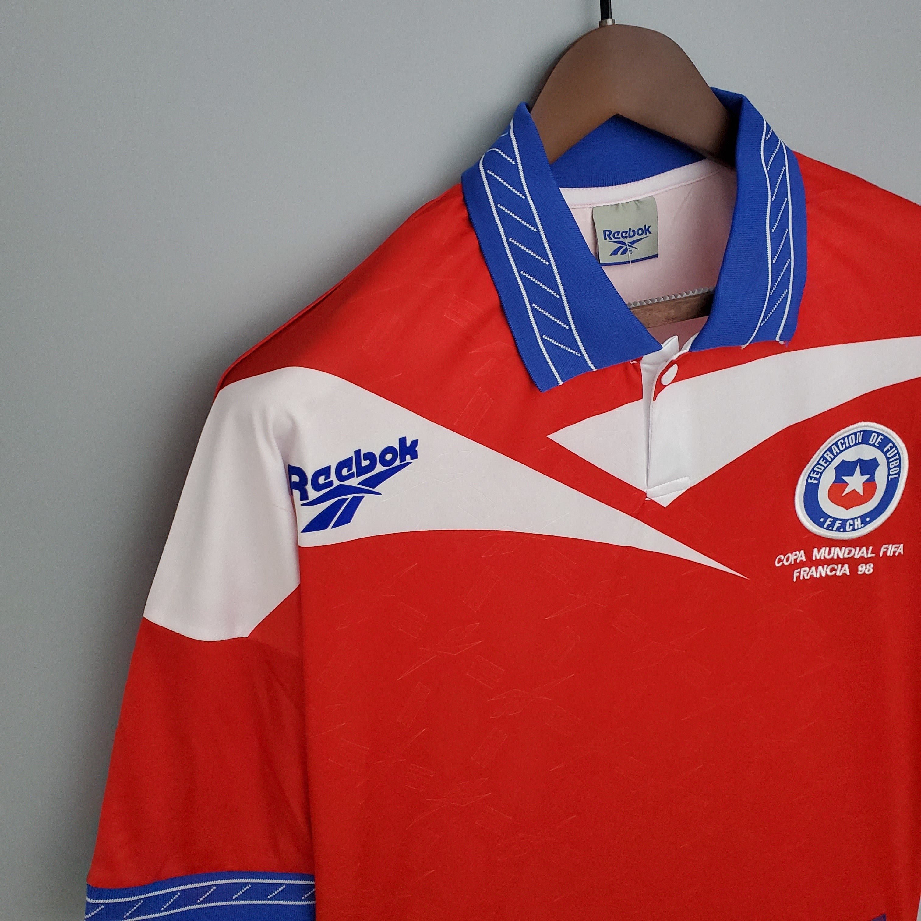 1980s Chile Retro Football Shirt | Red Blue Home