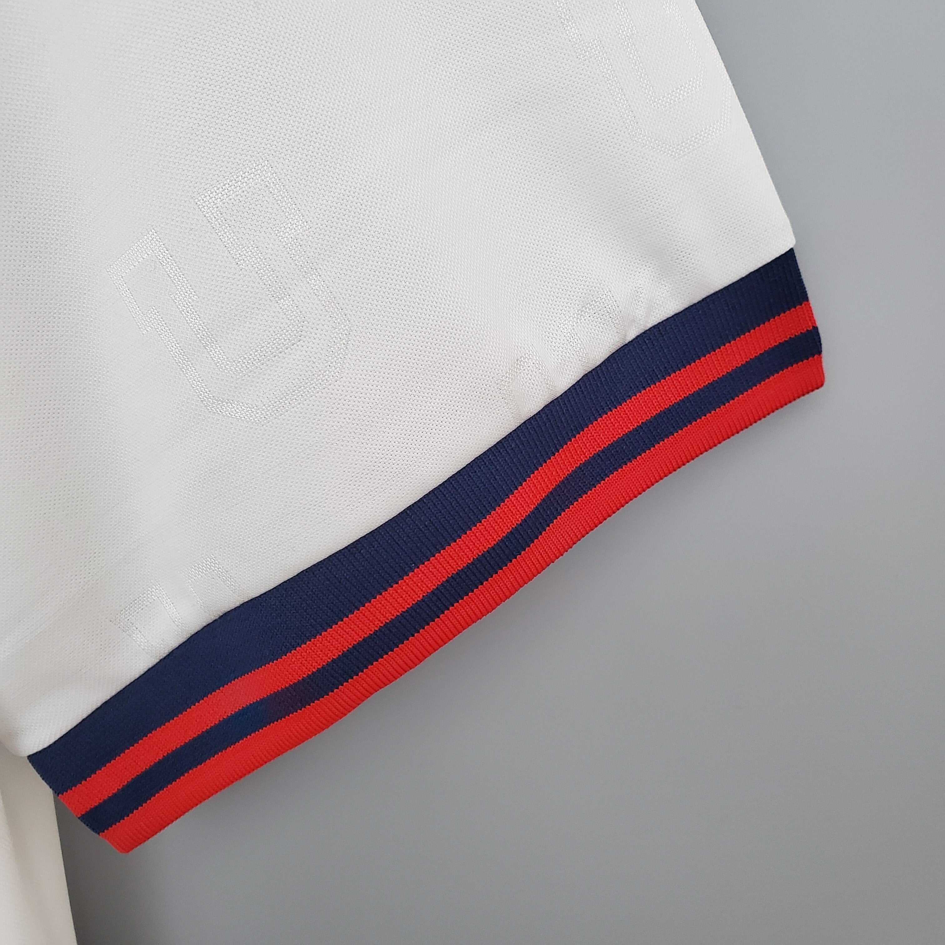 1990s Universidad De Chile Retro Football Shirt | White Navy Home