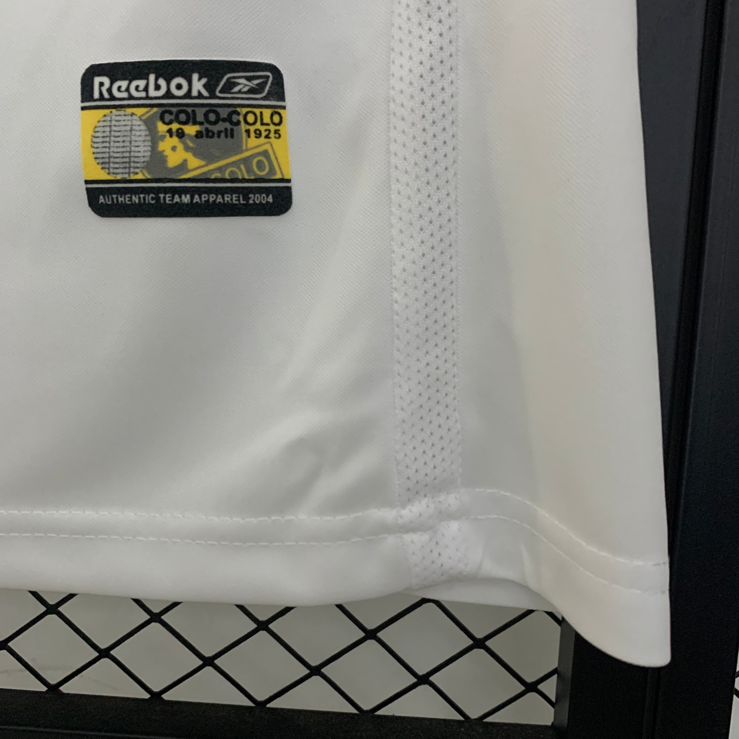 2000s Colo Colo Retro Football Shirt | White Yellow Home