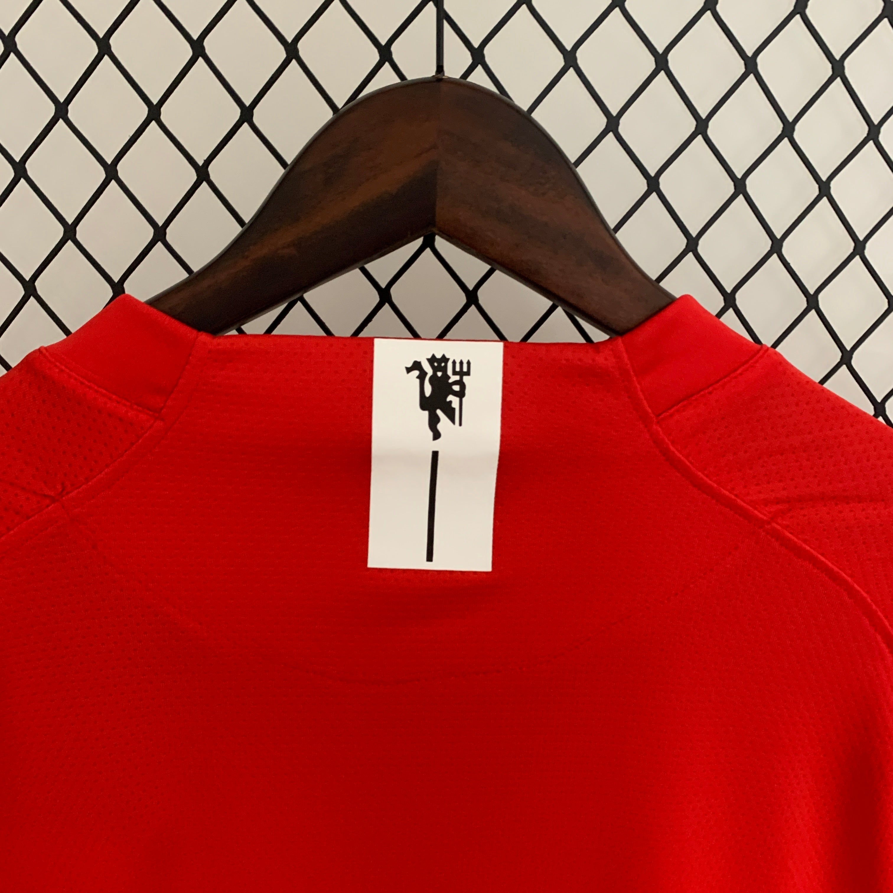 2000s Manchester United Retro Football Shirt | Red White Home
