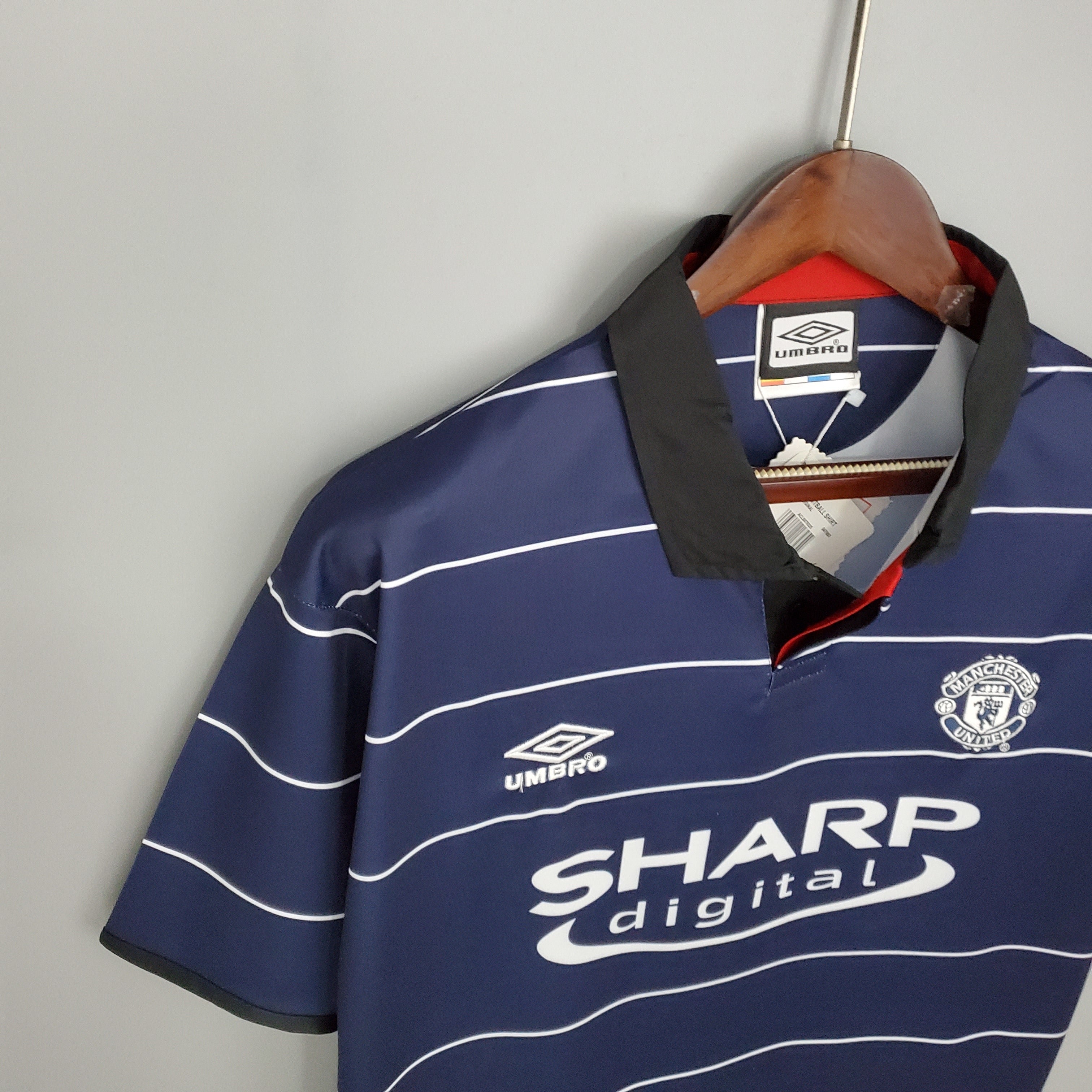 1990s Manchester United Retro Football Shirt | Navy White Home