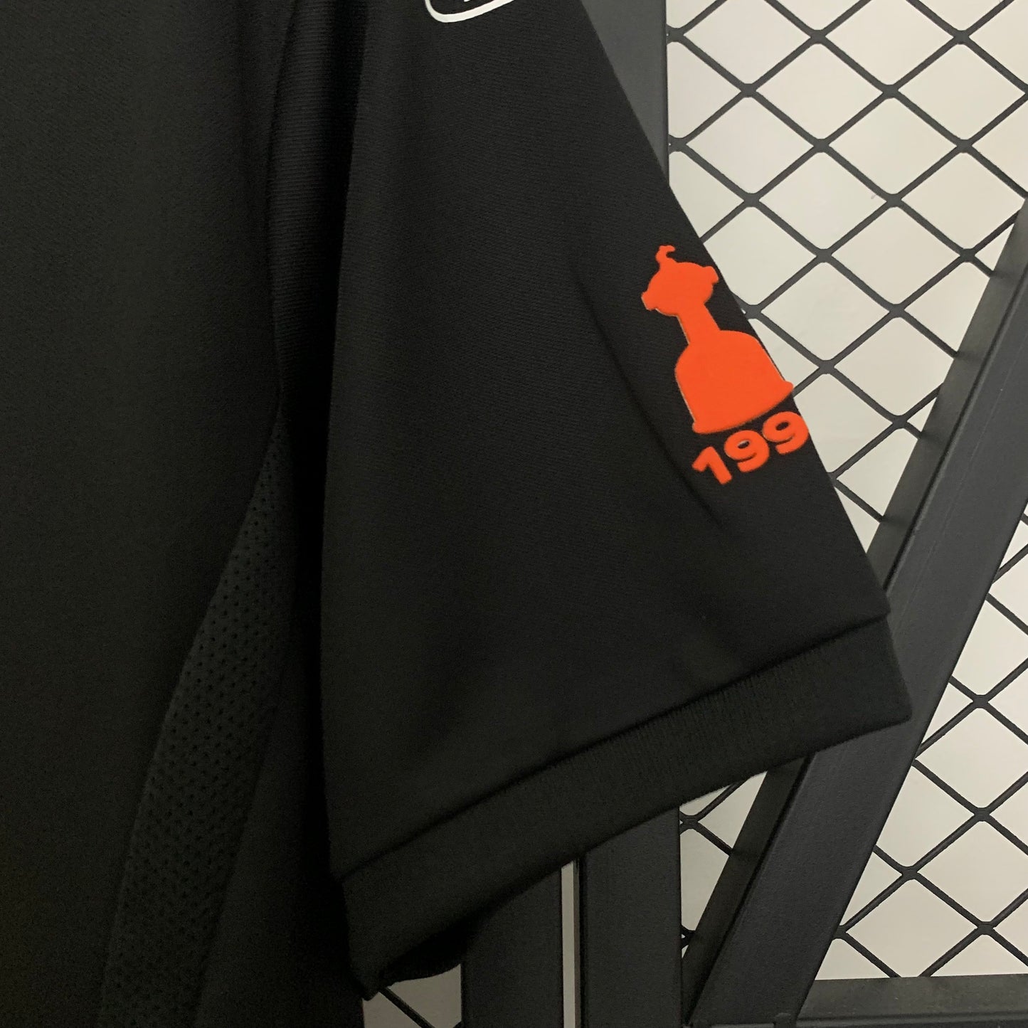 2000s Colo Colo Retro Football Shirt | Black Yellow Third