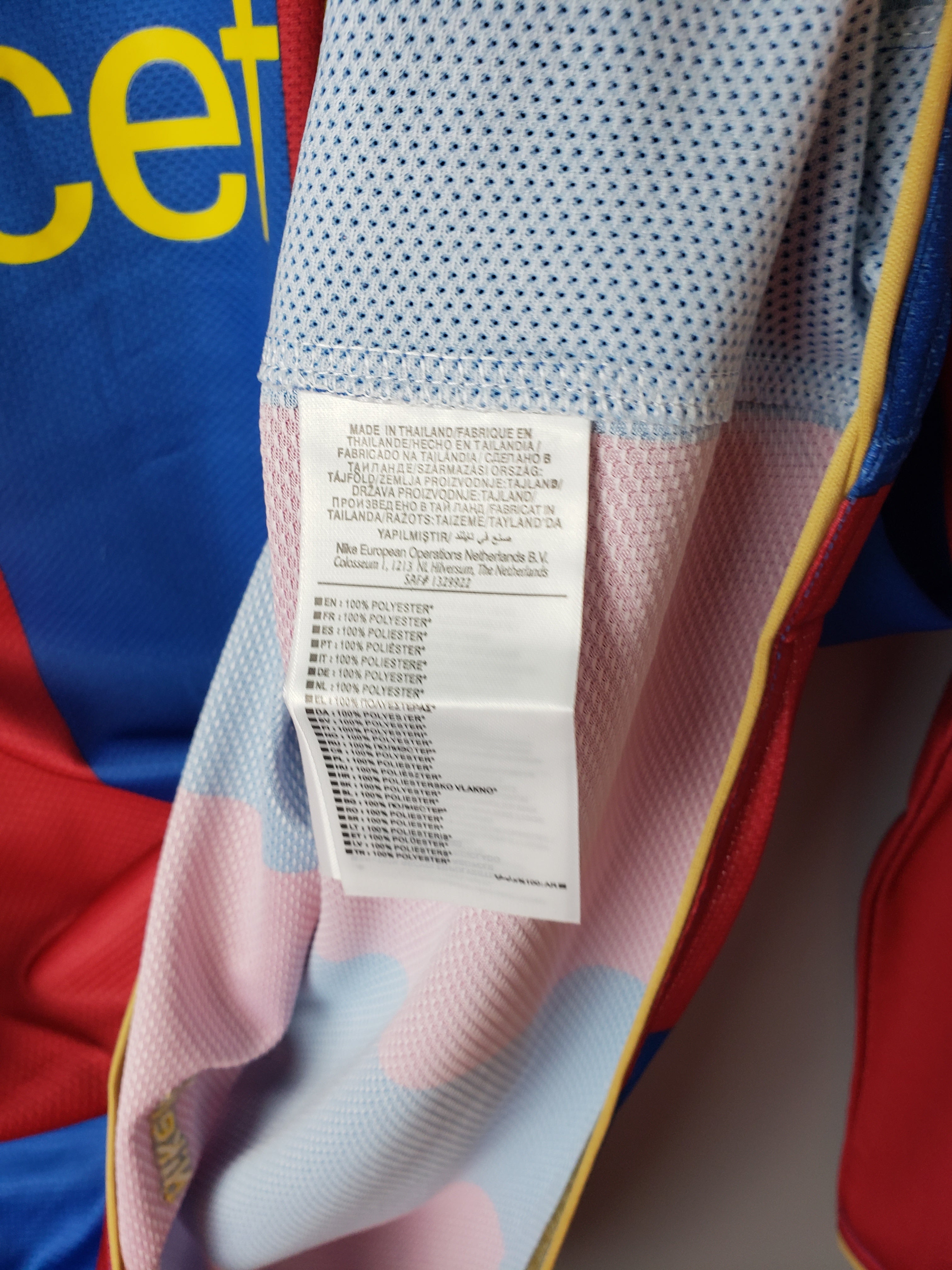 2000s Barcelona Retro Football Shirt | Blue Red Home