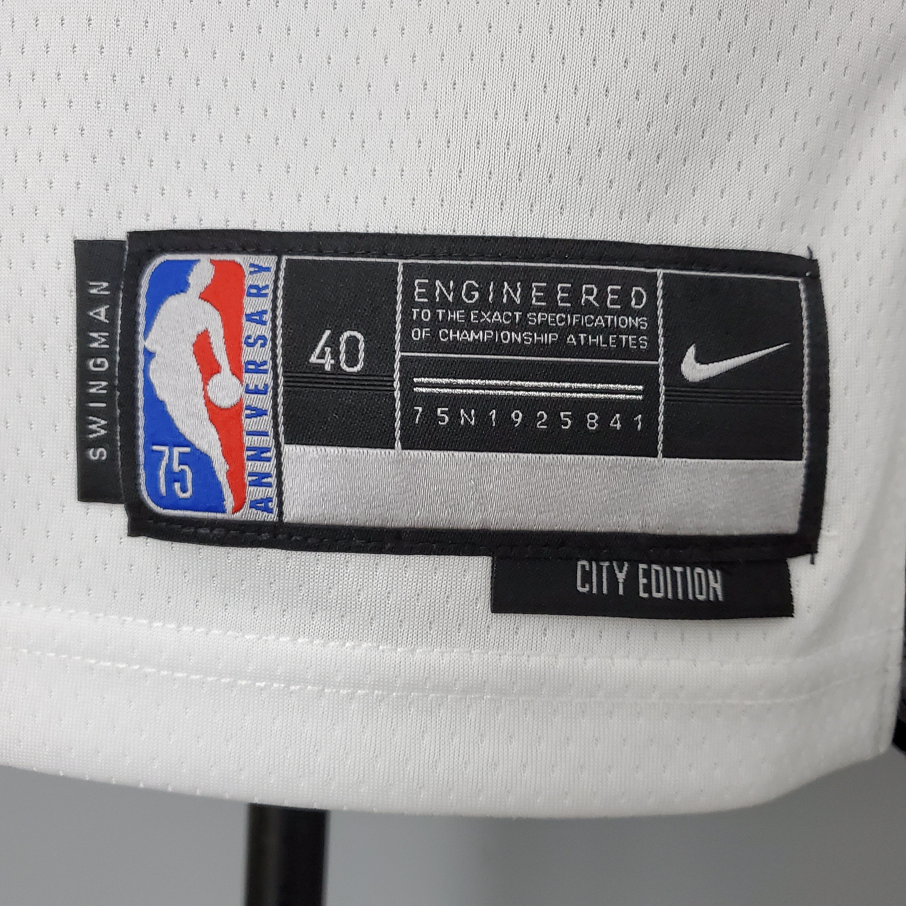 2023 Milwaukee Bucks Holiday #21 Swingman Edition Jersey