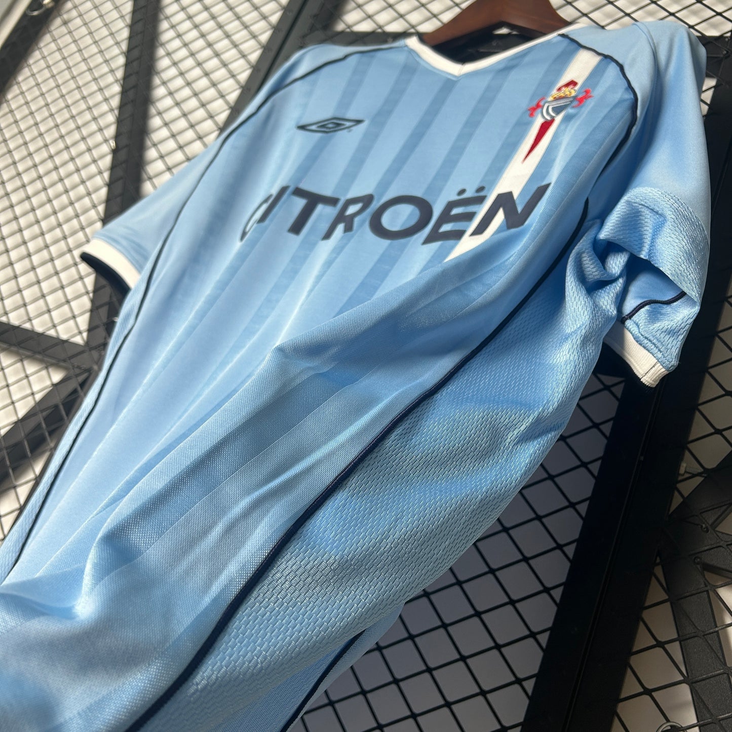 1990s Celta Vigo Retro Football Shirt | Sky Blue White Home