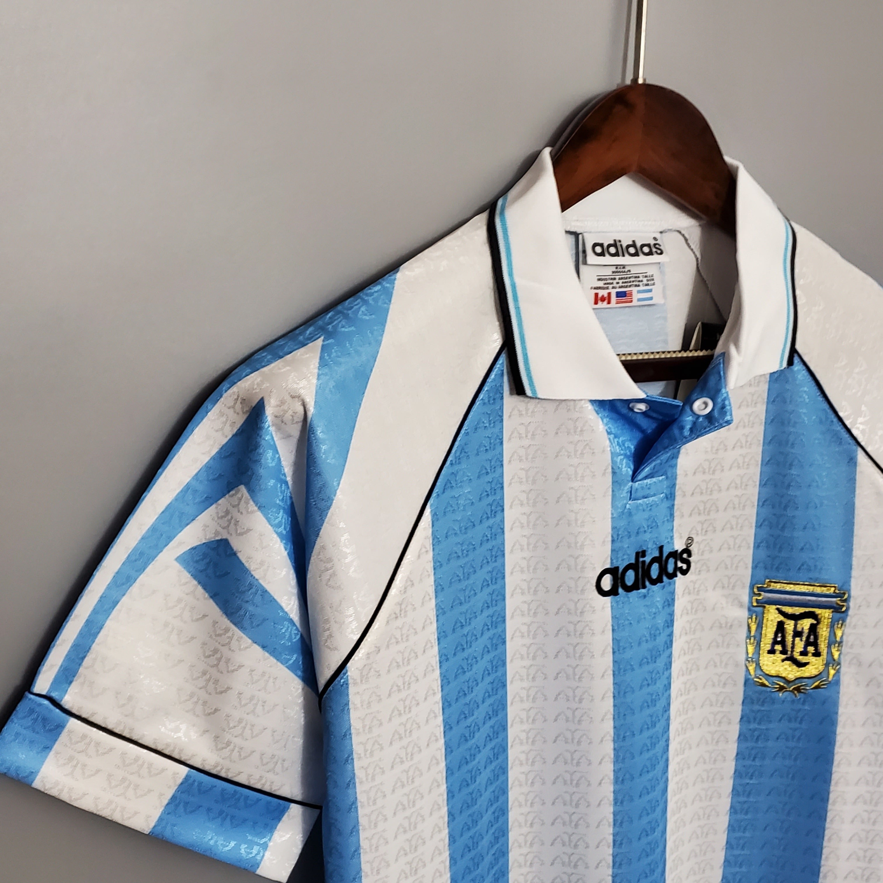 1990s Argentina Retro Football Shirt | Sky Blue White Home
