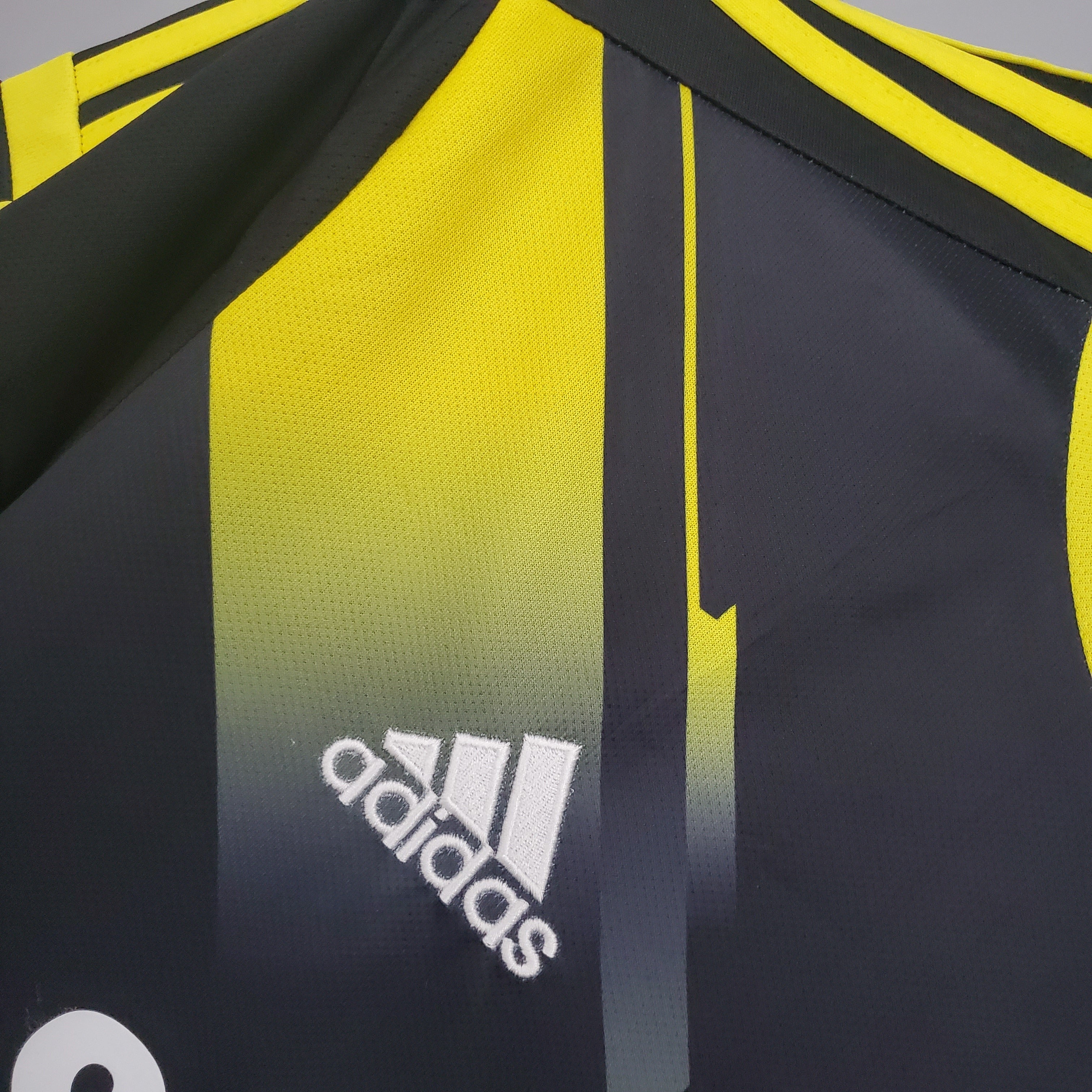 2000s Chelsea Retro Football Shirt | Black Yellow Home
