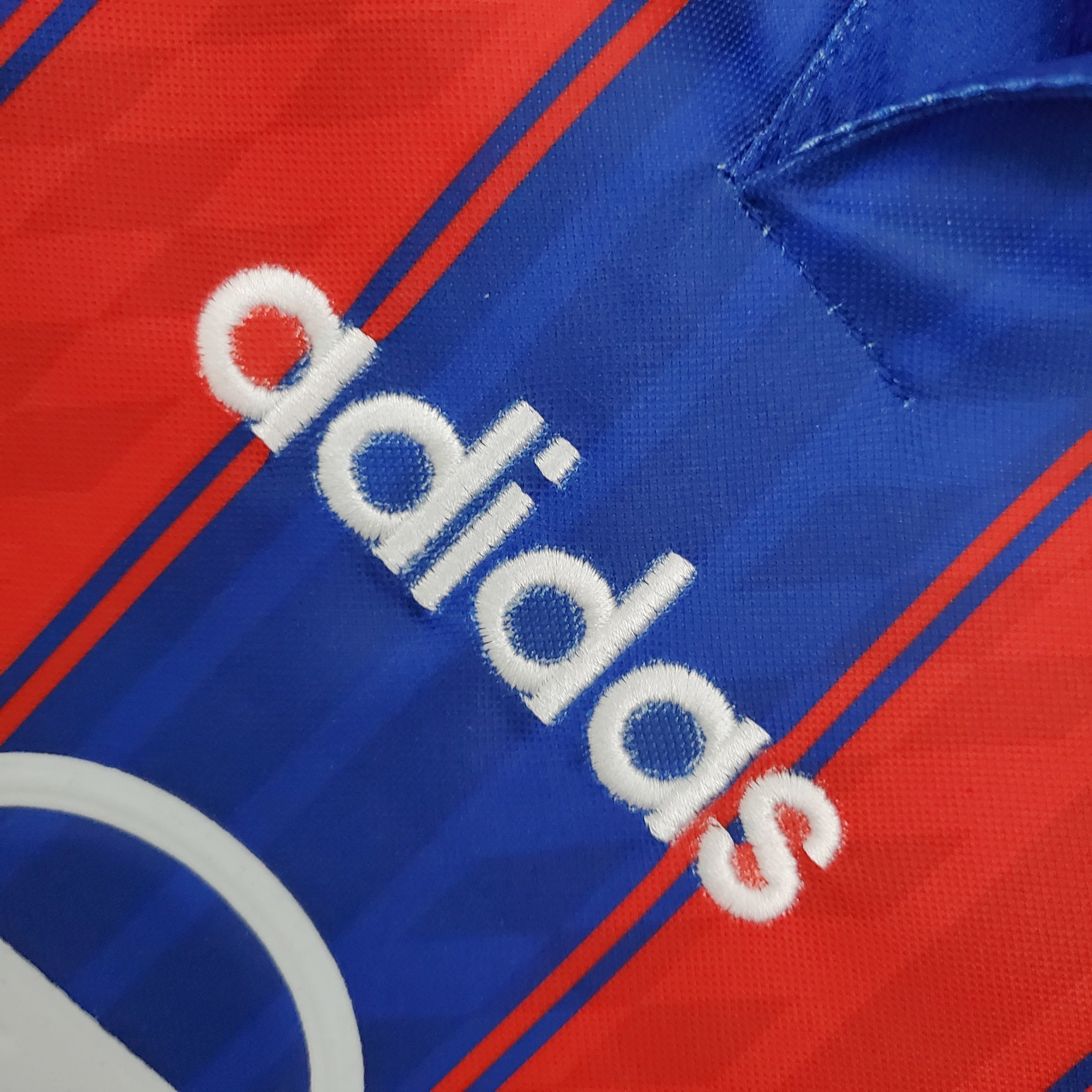 1990s Bayern Munich Retro Football Shirt | Red Blue Home