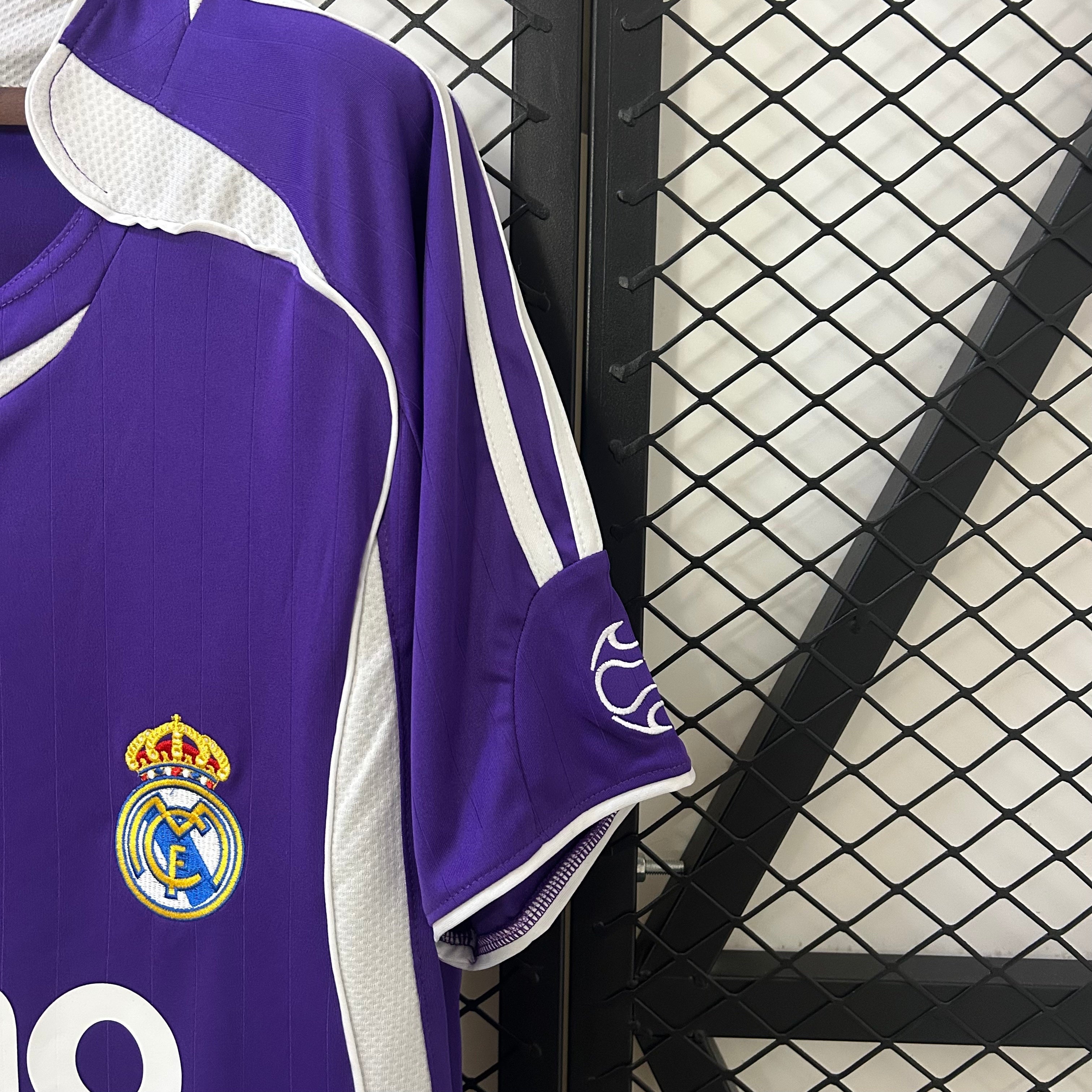2000s Real Madrid Retro Football Shirt | Purple White Third