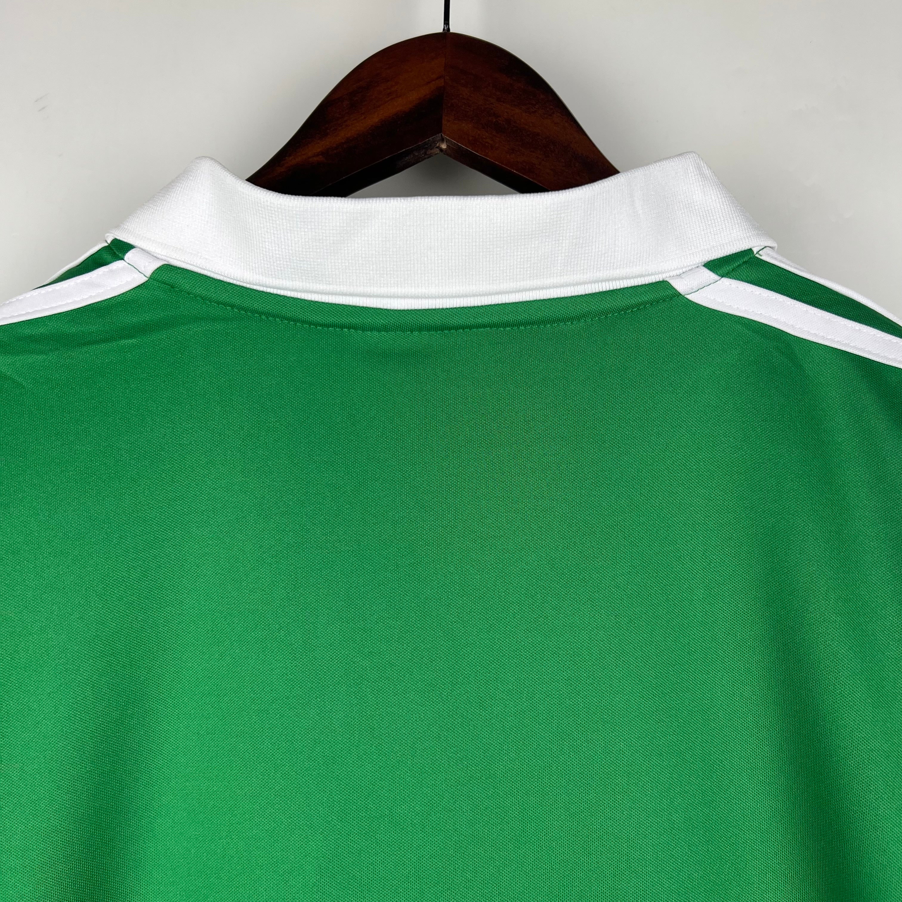 1980s Ireland Retro Football Shirt | Green White Home