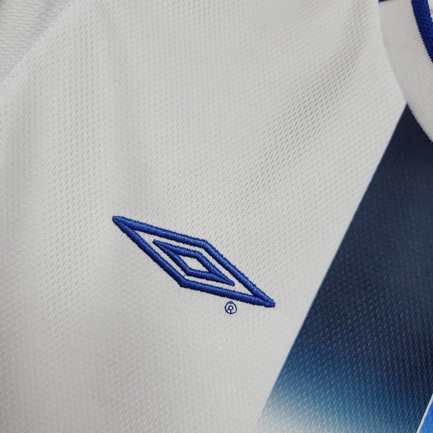 2000s Chelsea Retro Football Shirt | White Blue Home