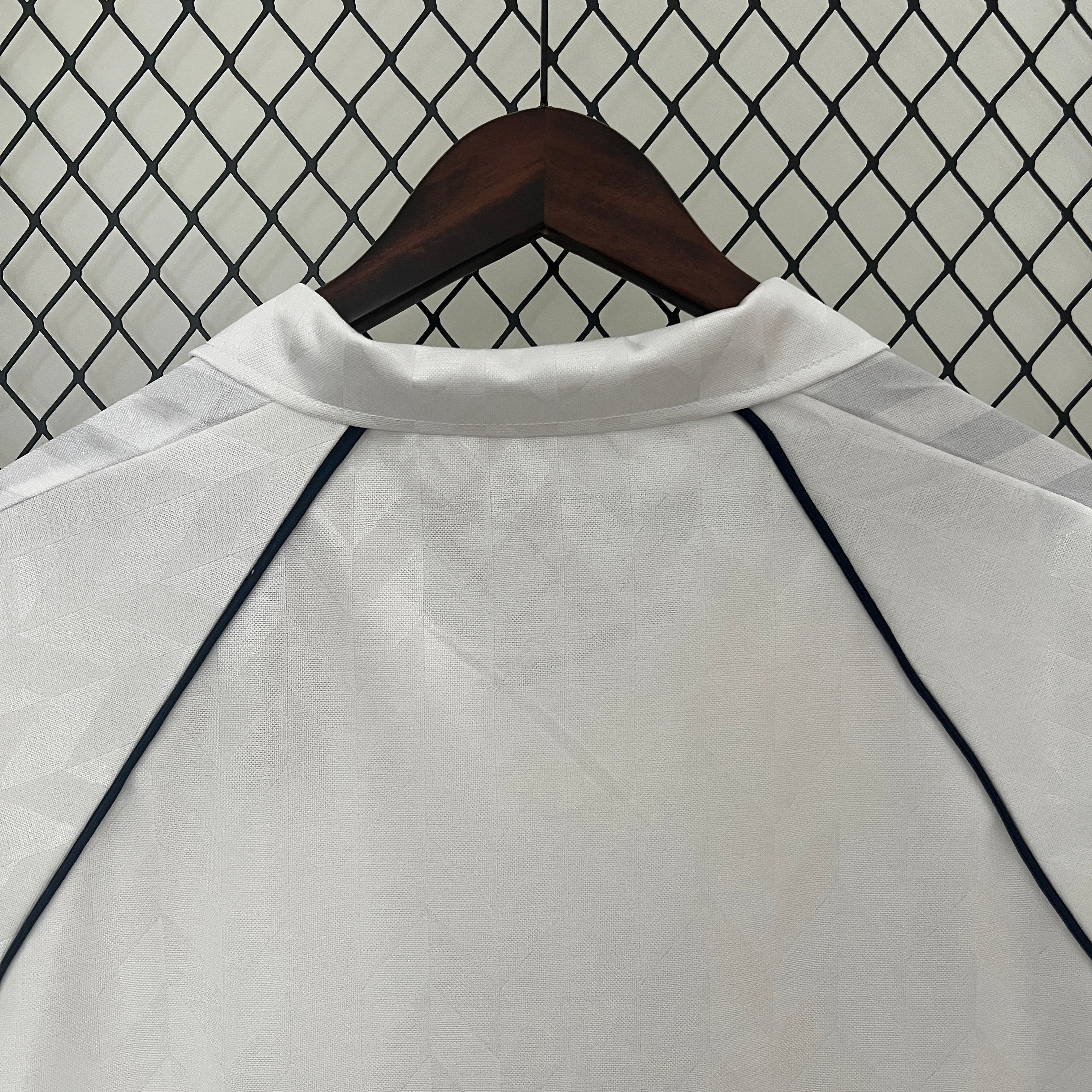 1990s Tottenham Hotspur Retro Football Shirt | White Navy Home