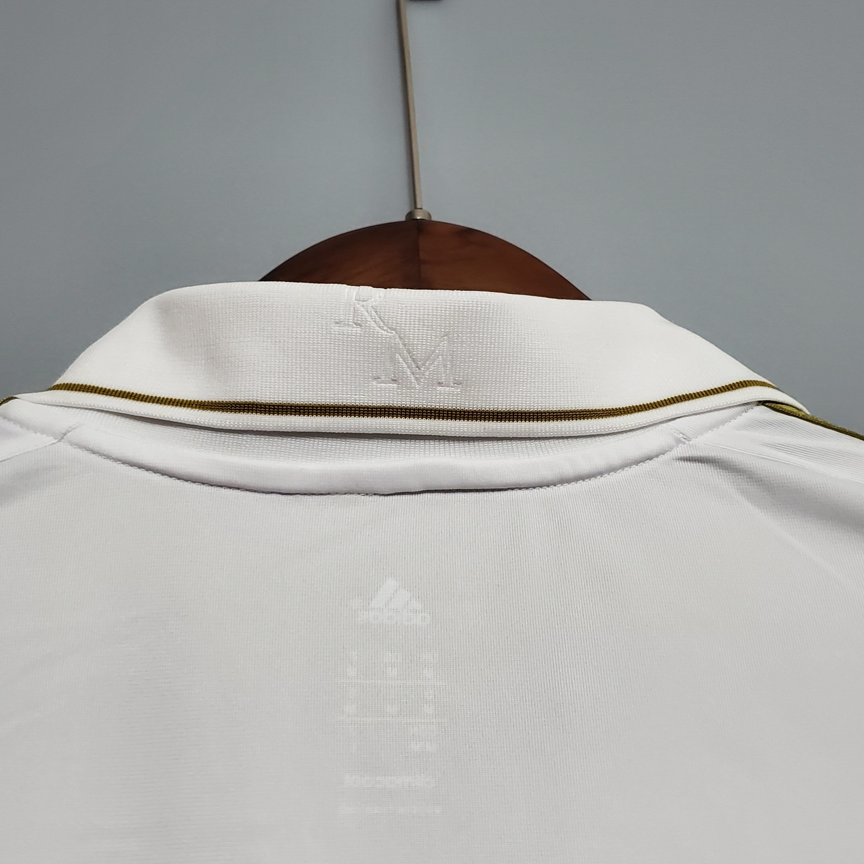 2000s Real Madrid Retro Football Shirt | White Gold Home