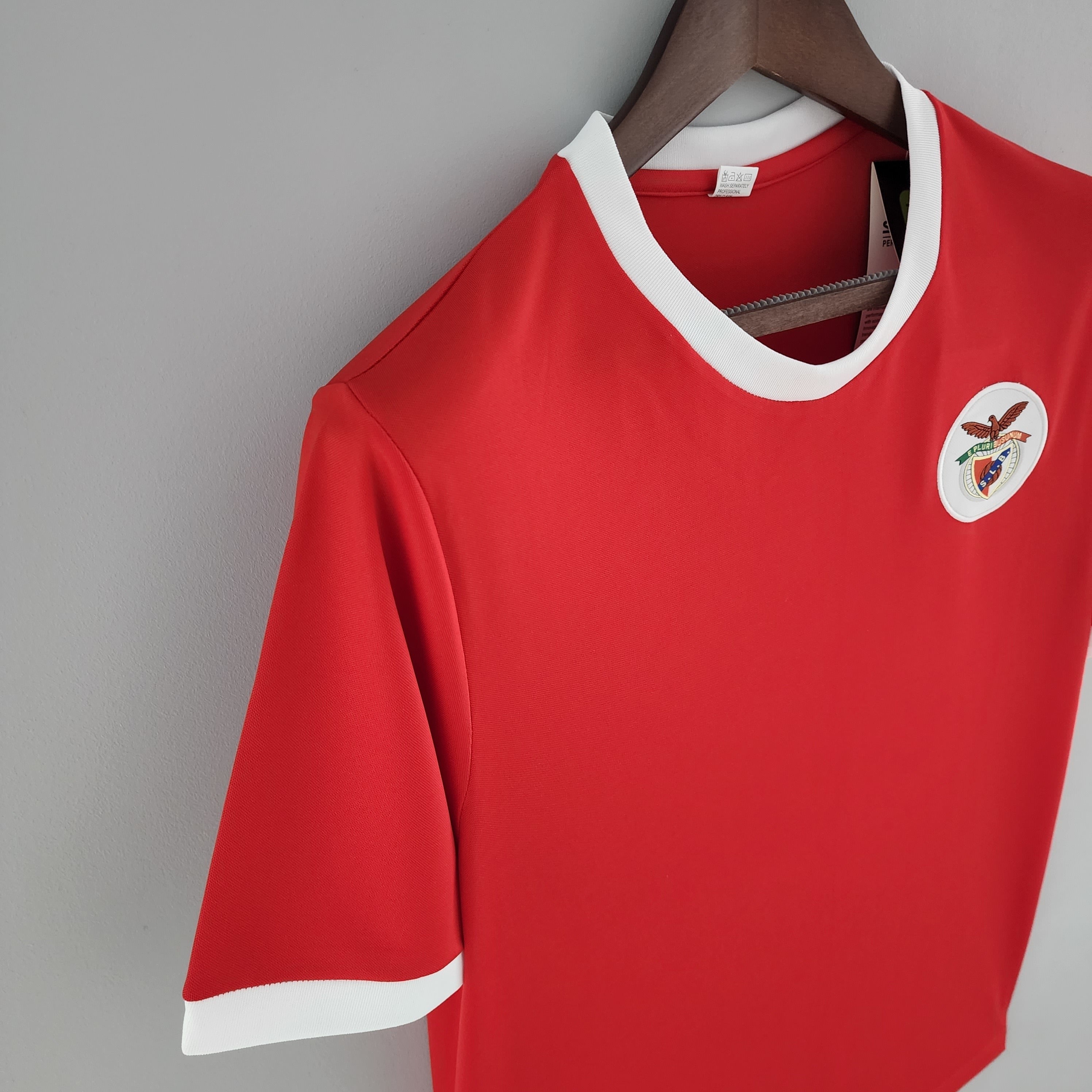 1970s Benfica Retro Football Shirt | Red White Home