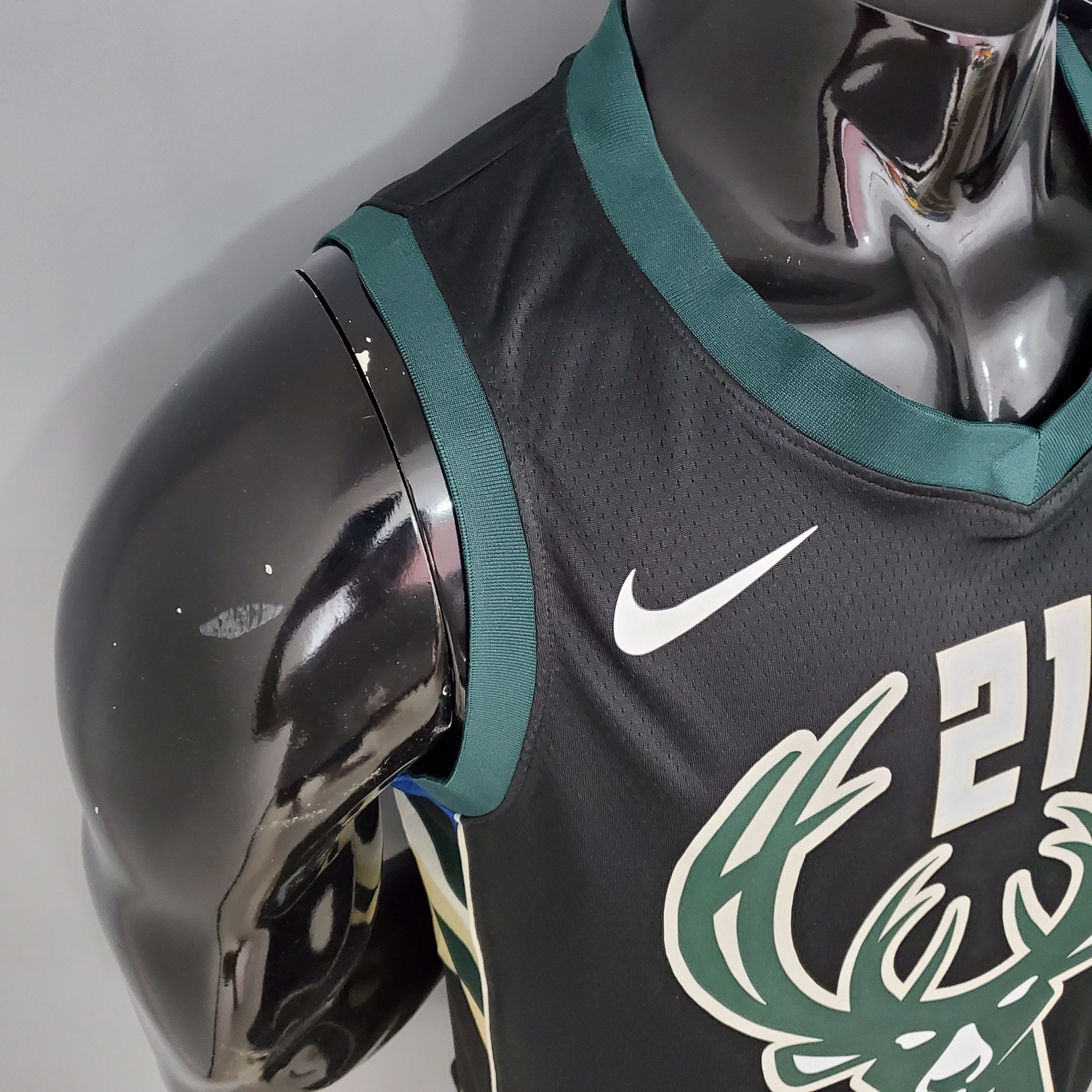 2023 Milwaukee Bucks Holiday #21 Swingman Edition Jersey