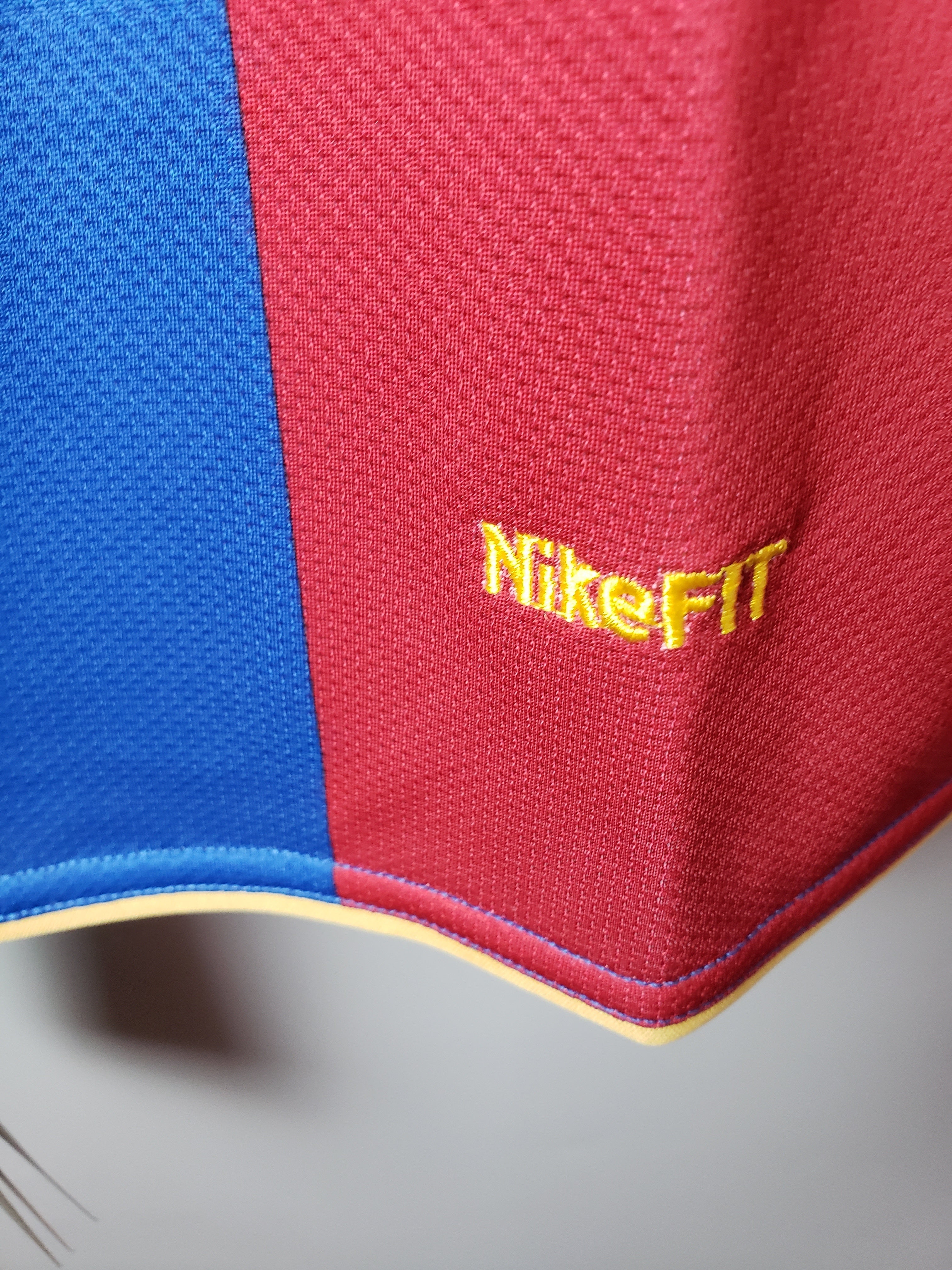 2000s Barcelona Retro Football Shirt | Blue Red Home