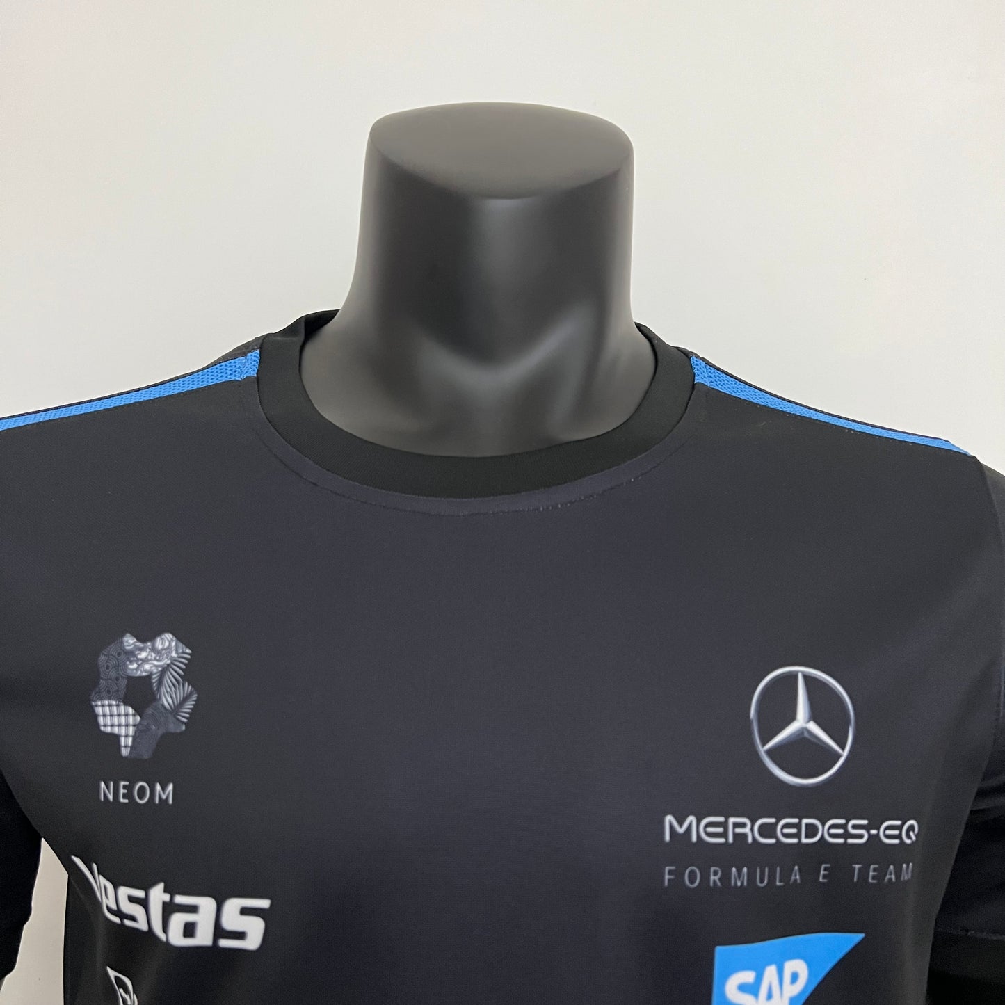 Mercedes-EQ F1 2024 T-Shirt – Player Fit | Black