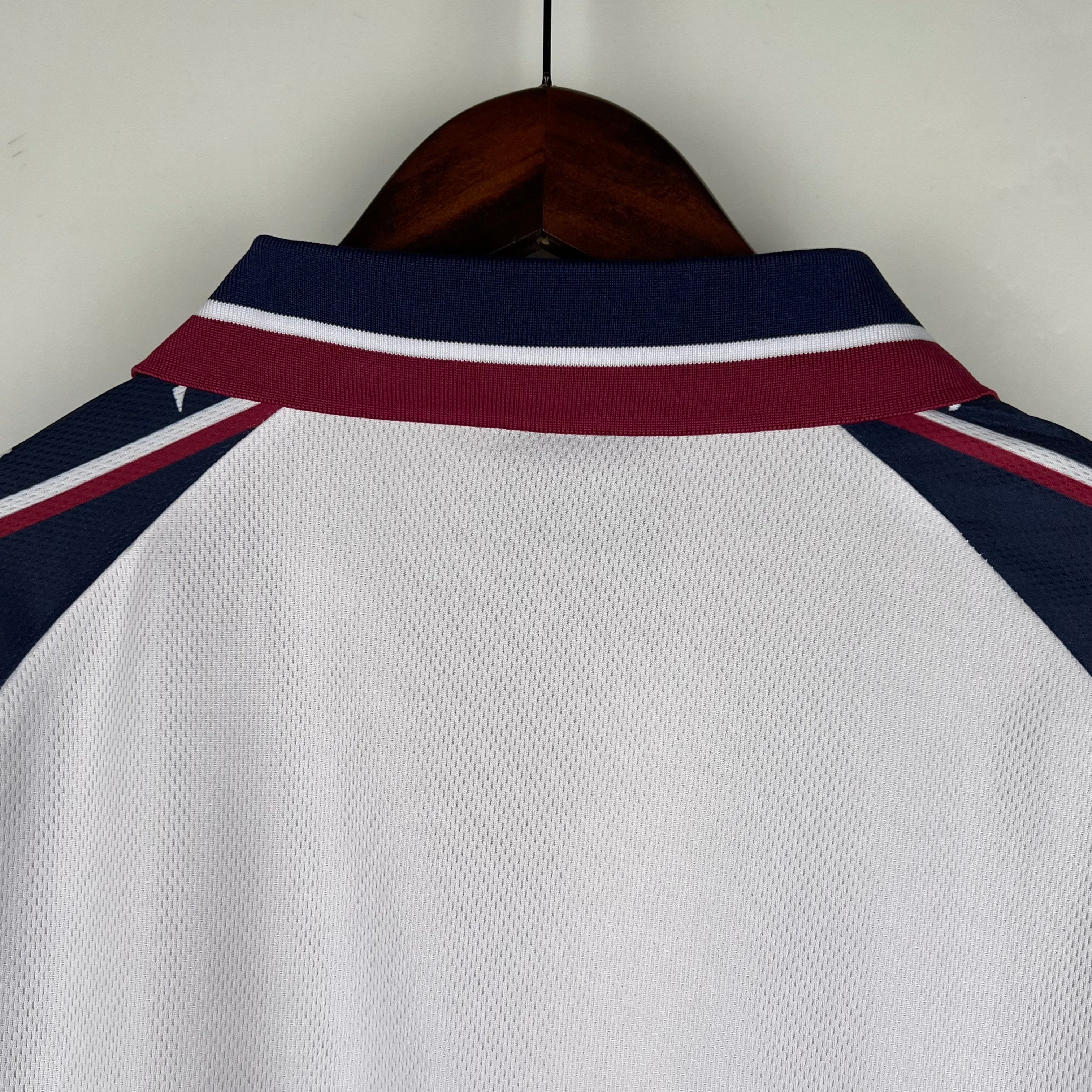 1990s Manchester City Retro Football Shirt | Navy Burgundy Home