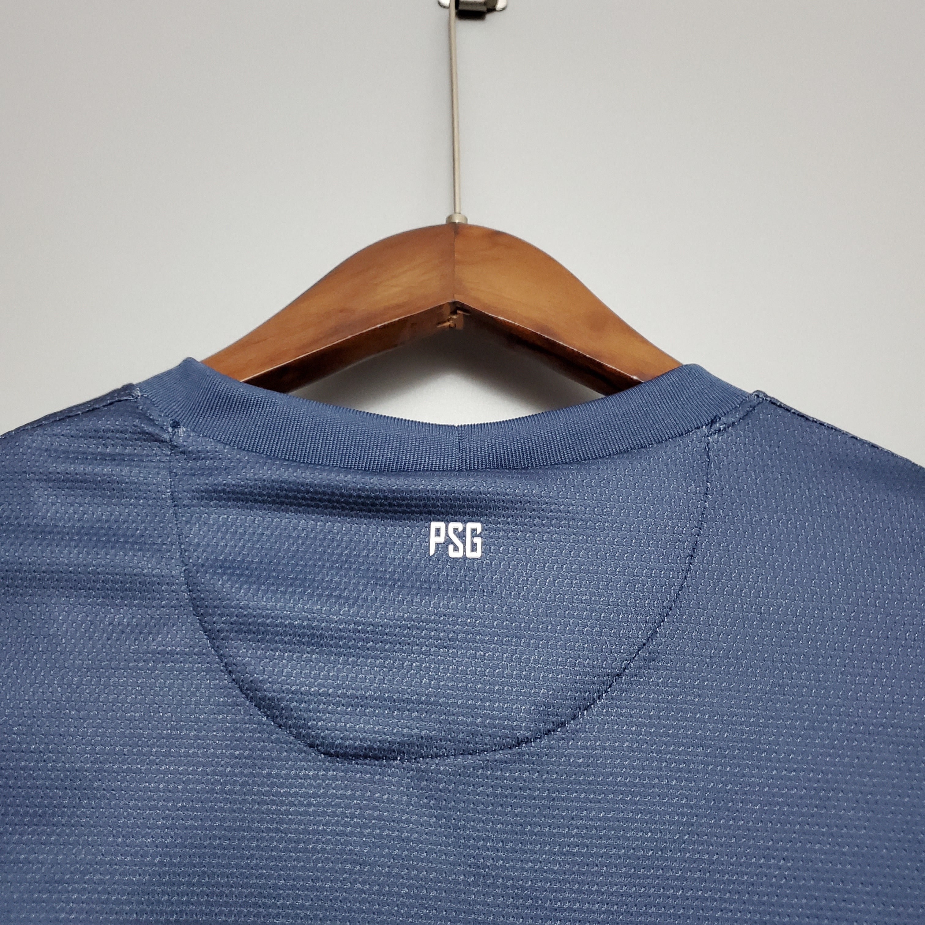 2010s Paris Saint-Germain Retro Football Shirt | Navy Red Home